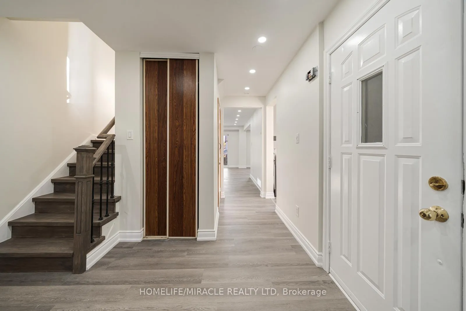 Photo 5 of 100 Kozlov Street, Barrie, Sunnidale — HOMEH