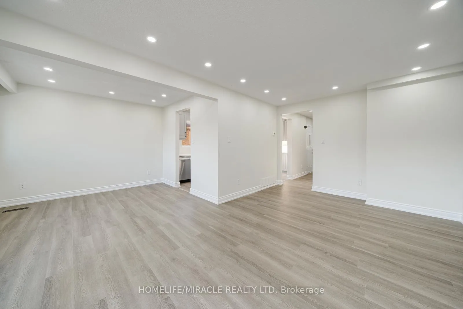 Photo 7 of 100 Kozlov Street, Barrie, Sunnidale — HOMEH