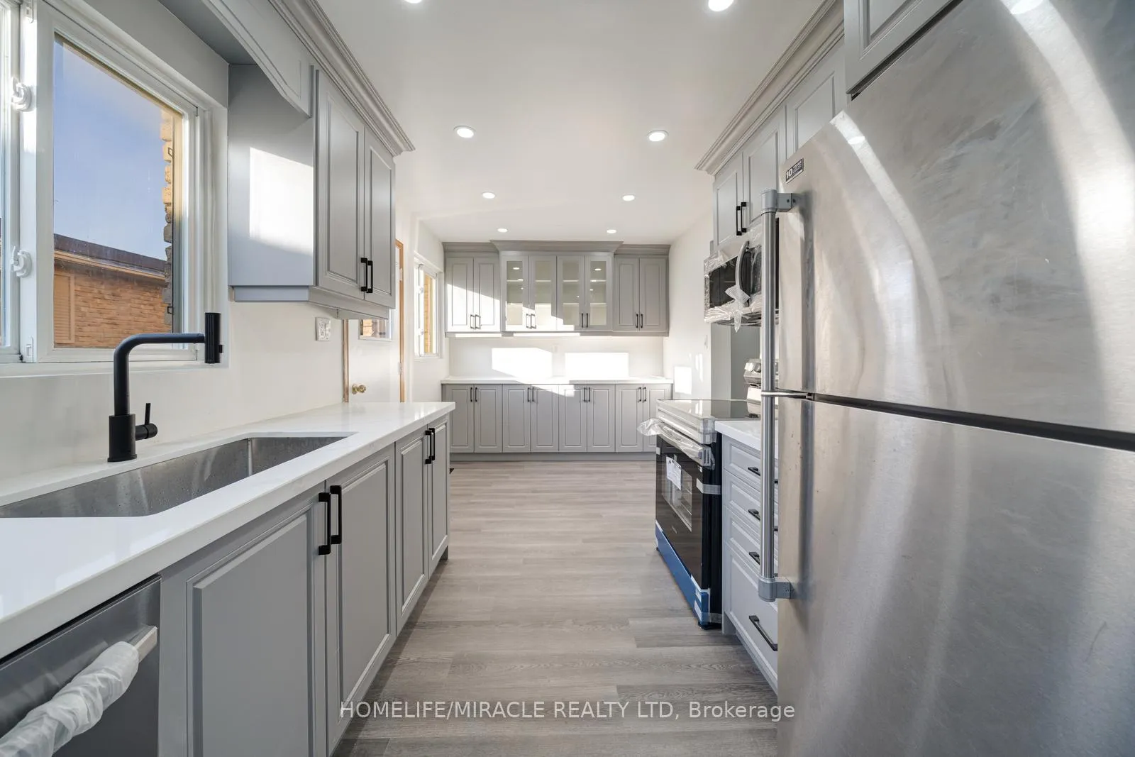 Photo 19 of 100 Kozlov Street, Barrie, Sunnidale — HOMEH