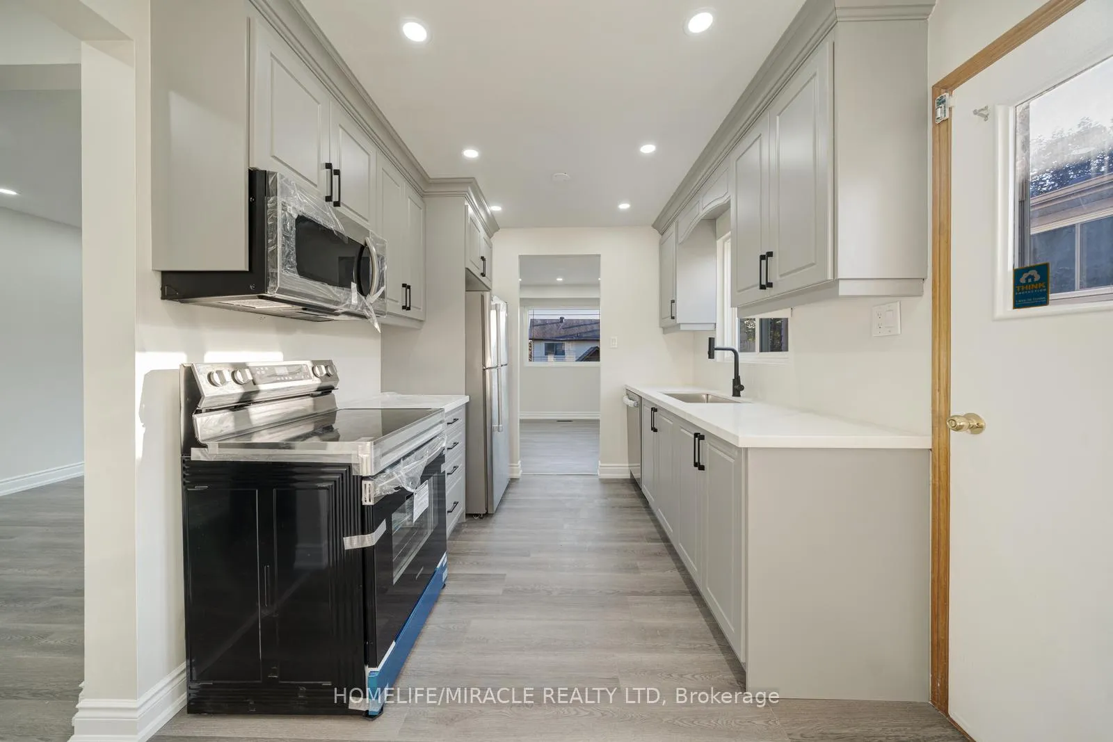 Photo 20 of 100 Kozlov Street, Barrie, Sunnidale — HOMEH