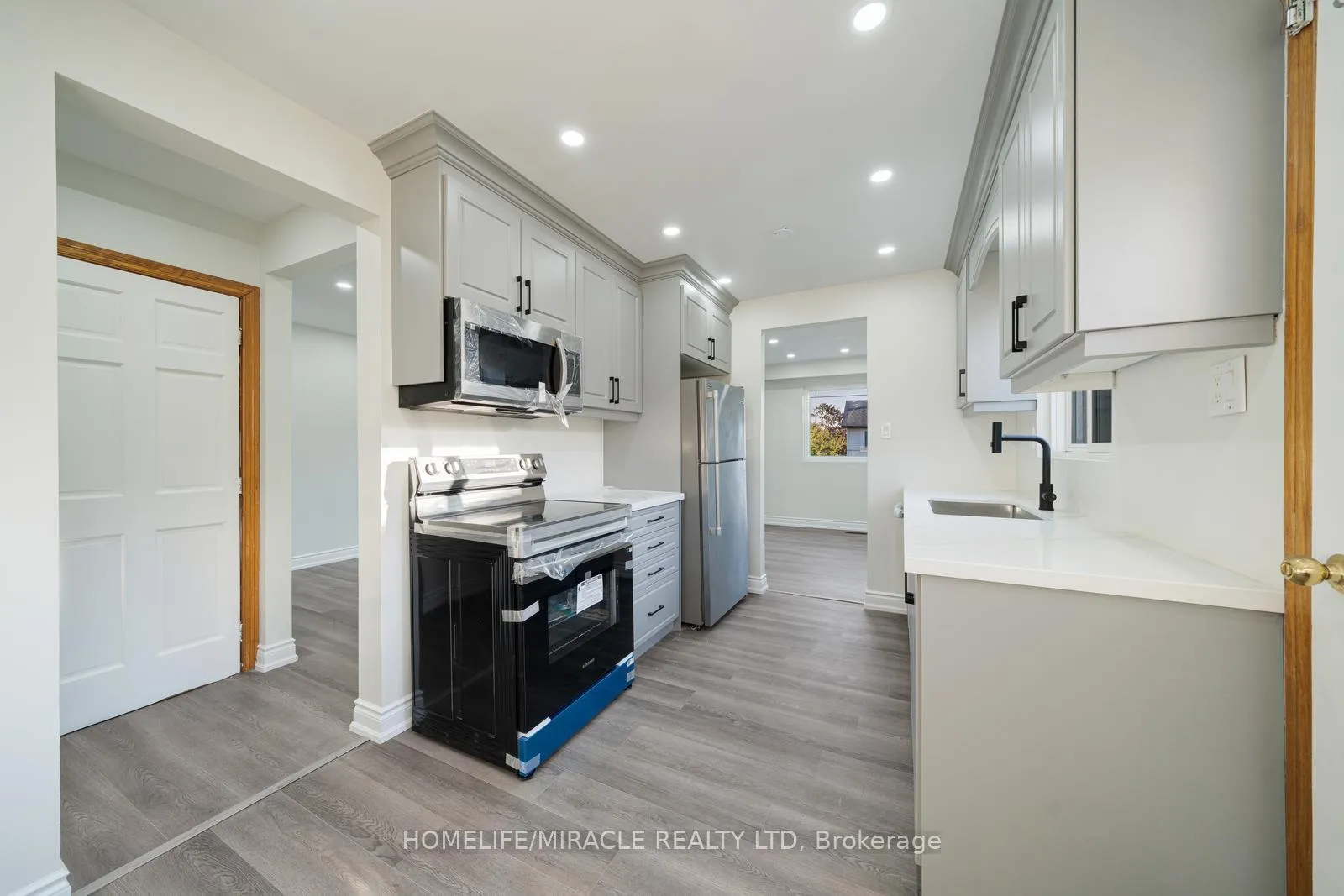 Photo 21 of 100 Kozlov Street, Barrie, Sunnidale — HOMEH