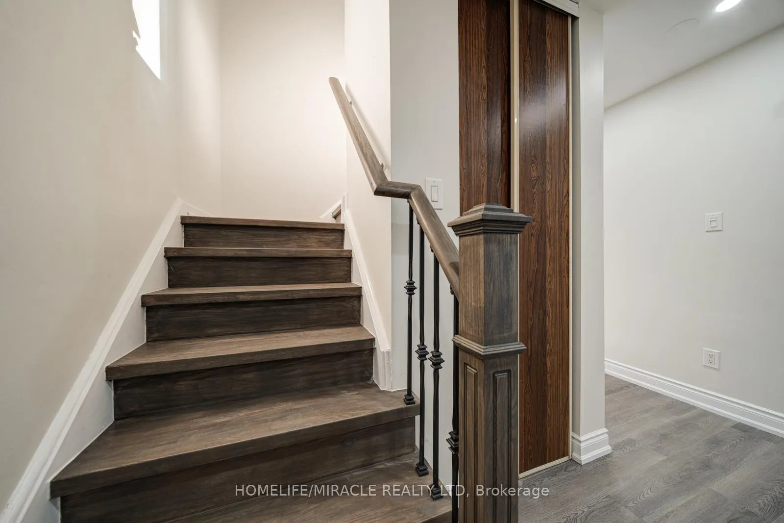 Photo 23 of 100 Kozlov Street, Barrie, Sunnidale — HOMEH
