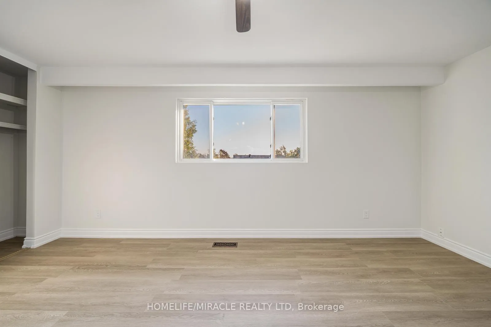 Photo 28 of 100 Kozlov Street, Barrie, Sunnidale — HOMEH