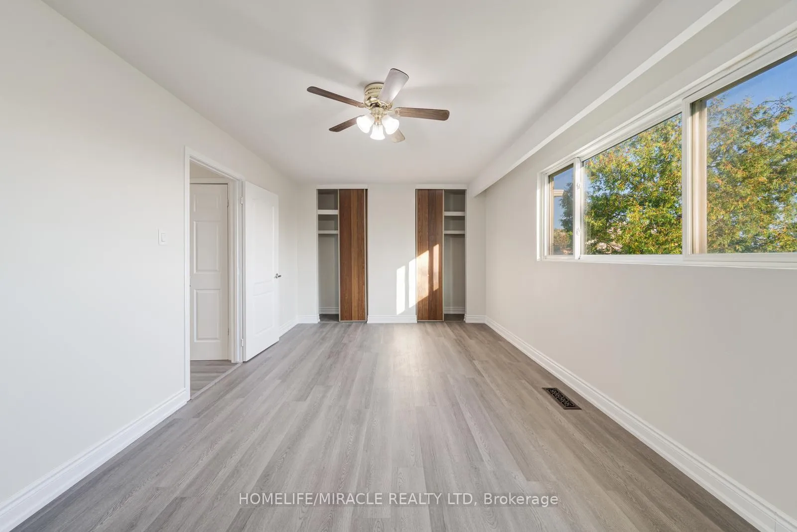 Photo 29 of 100 Kozlov Street, Barrie, Sunnidale — HOMEH