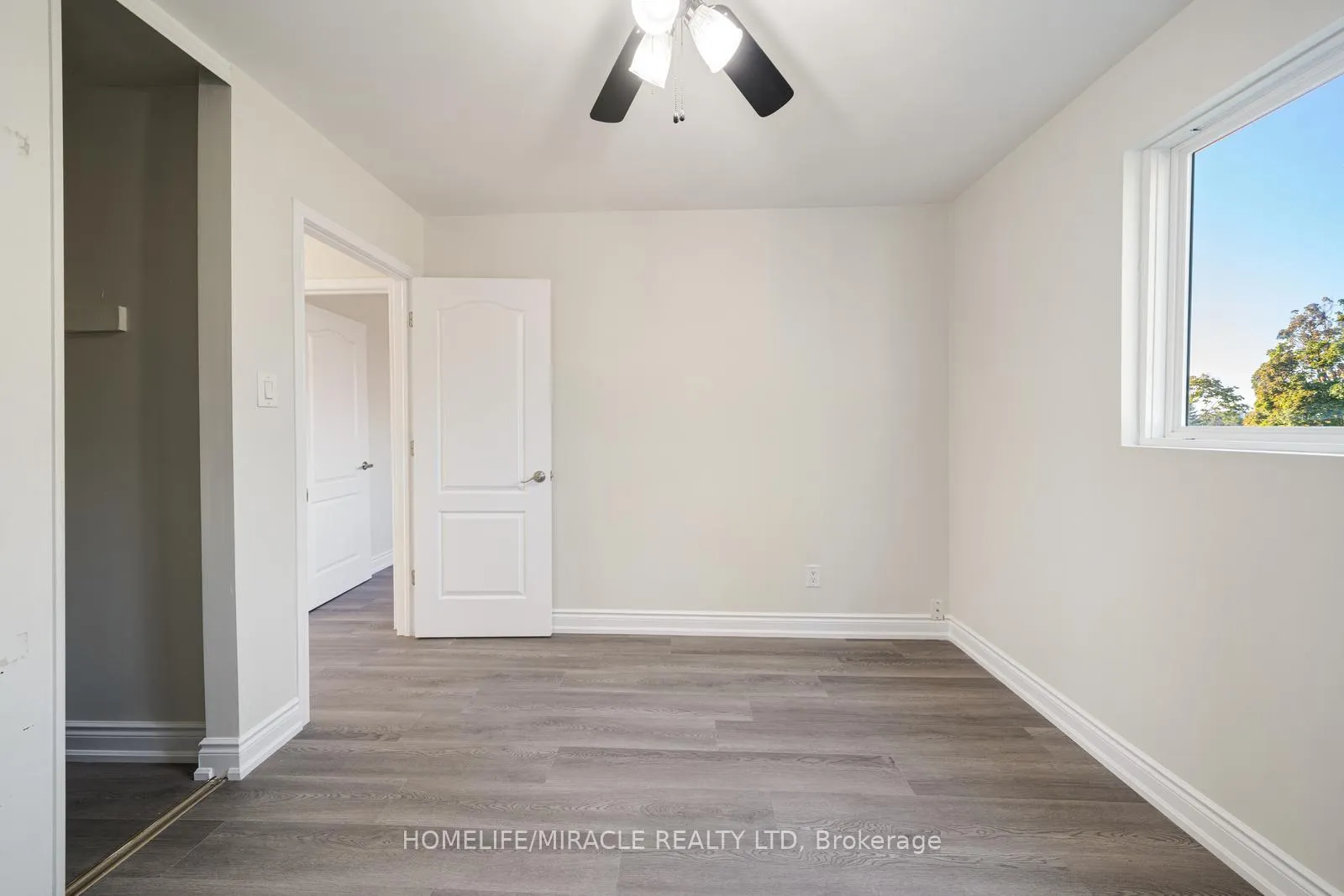 Photo 38 of 100 Kozlov Street, Barrie, Sunnidale — HOMEH