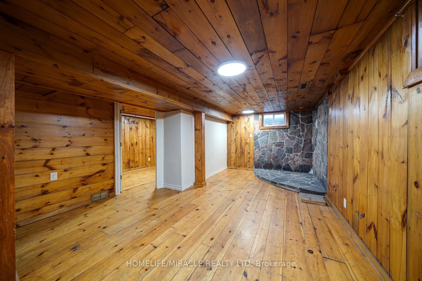 Photo 42 of 100 Kozlov Street, Barrie, Sunnidale — HOMEH