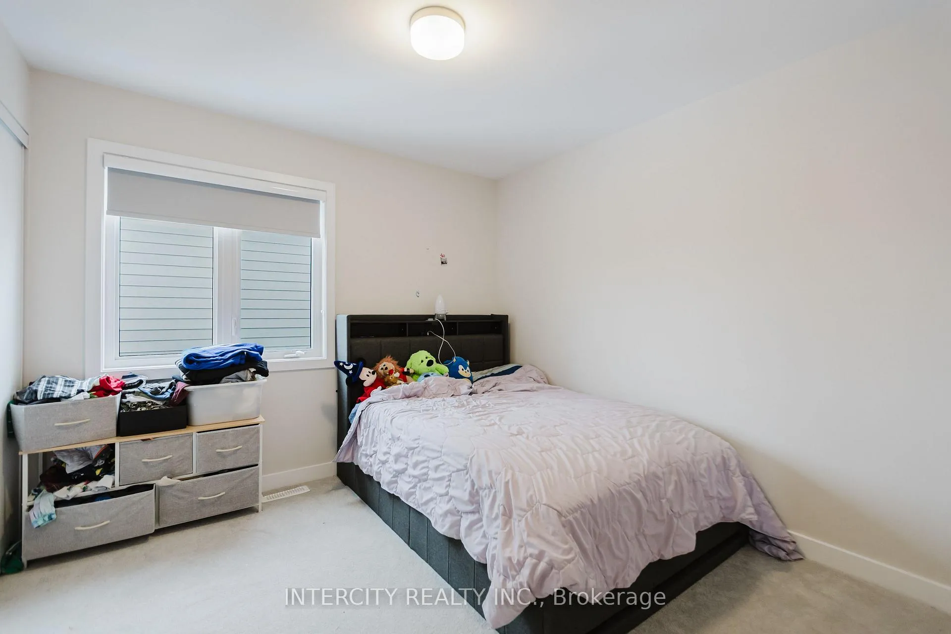Photo 27 of 124 Hackamore Crescent, Ottawa, Goulbourn Twp From Franktown Rd/South To Rideau — HOMEH