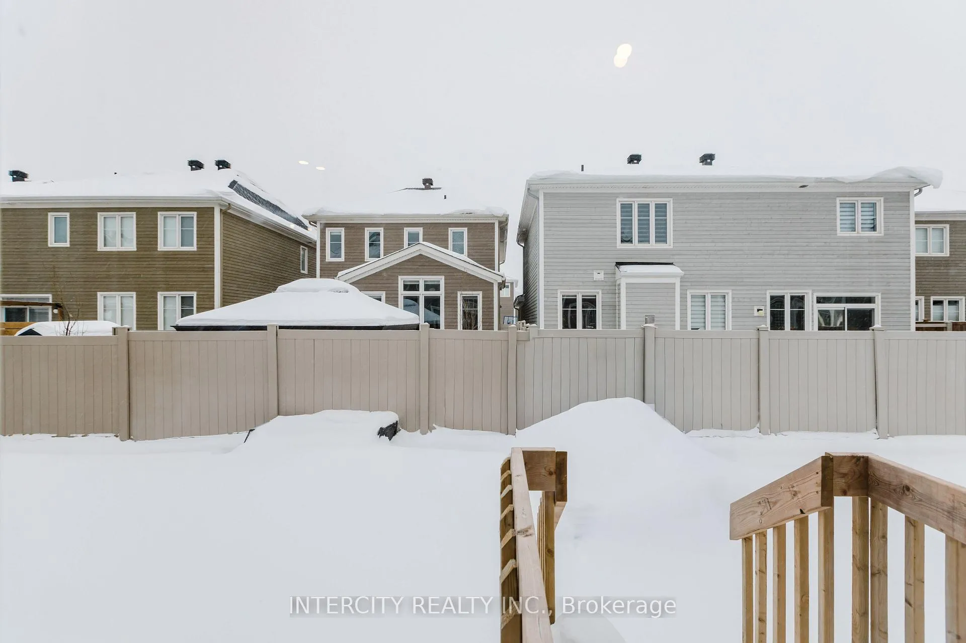 Photo 43 of 124 Hackamore Crescent, Ottawa, Goulbourn Twp From Franktown Rd/South To Rideau — HOMEH