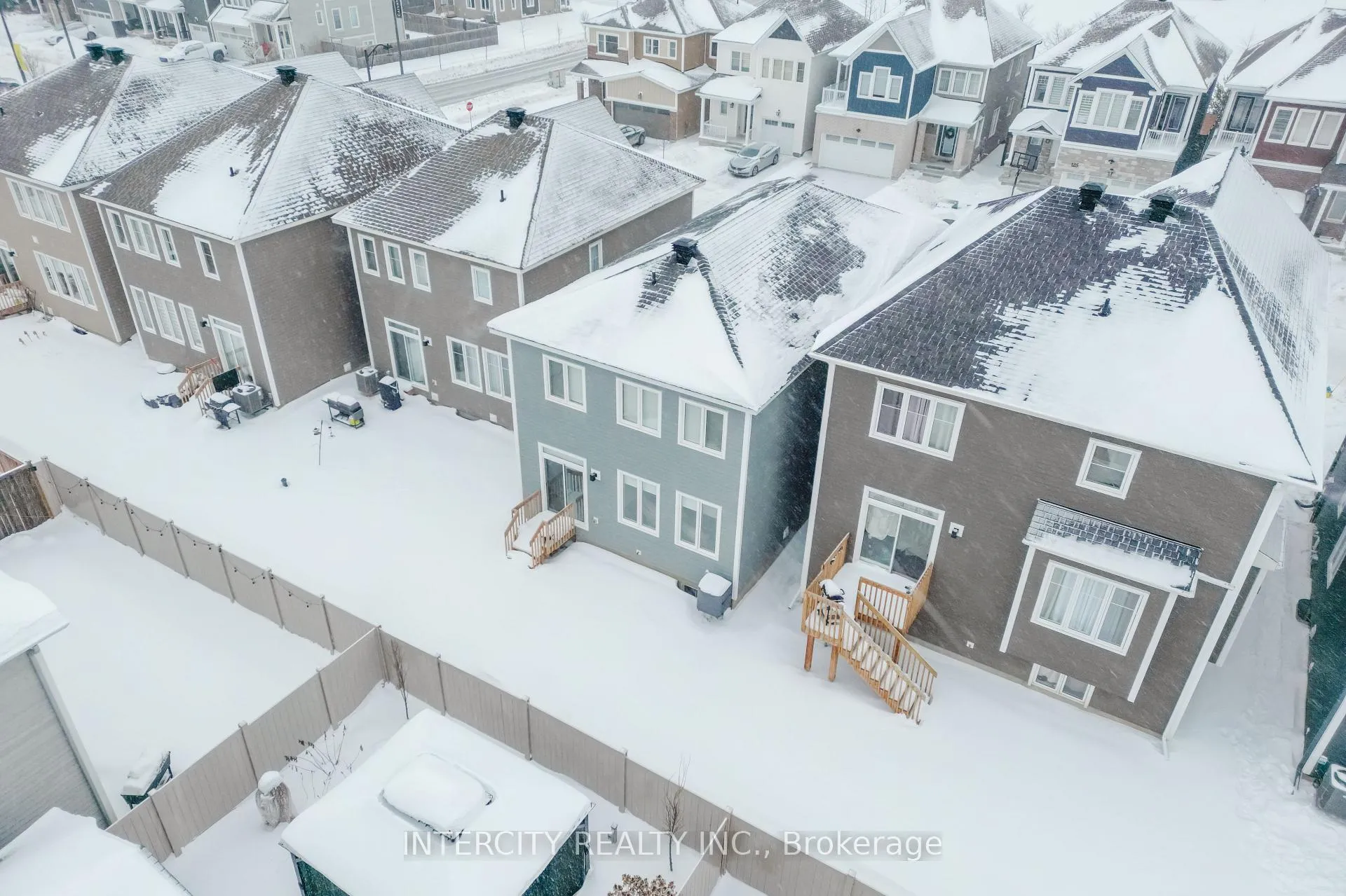 Photo 45 of 124 Hackamore Crescent, Ottawa, Goulbourn Twp From Franktown Rd/South To Rideau — HOMEH