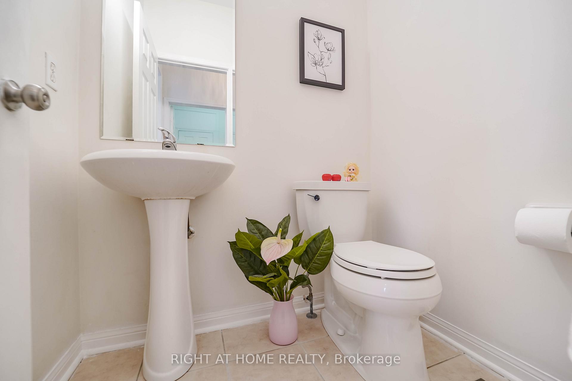Photo 11 of 180 Raponi Circle, Scarborough, Rouge — HOMEH