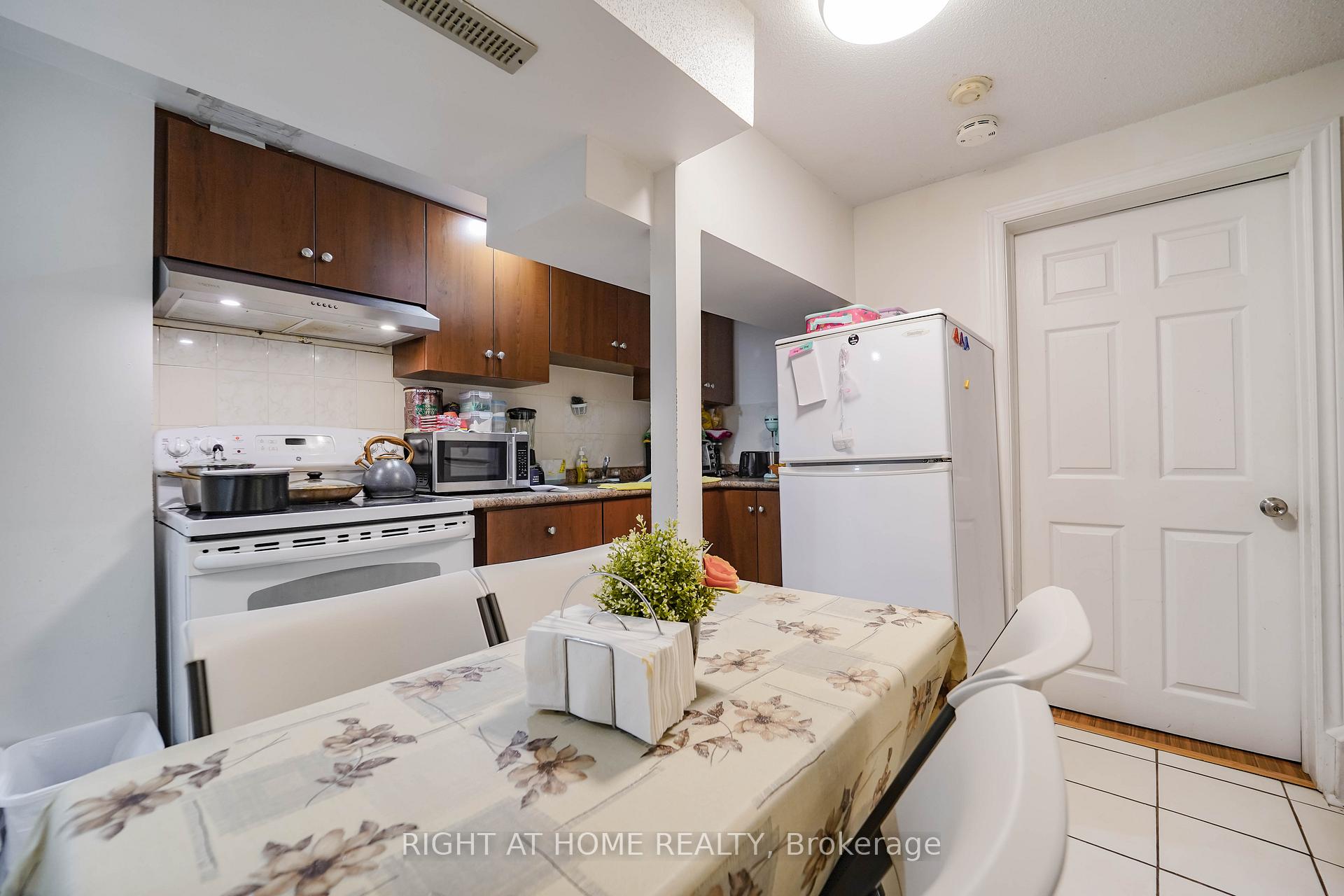 Photo 44 of 180 Raponi Circle, Scarborough, Rouge — HOMEH