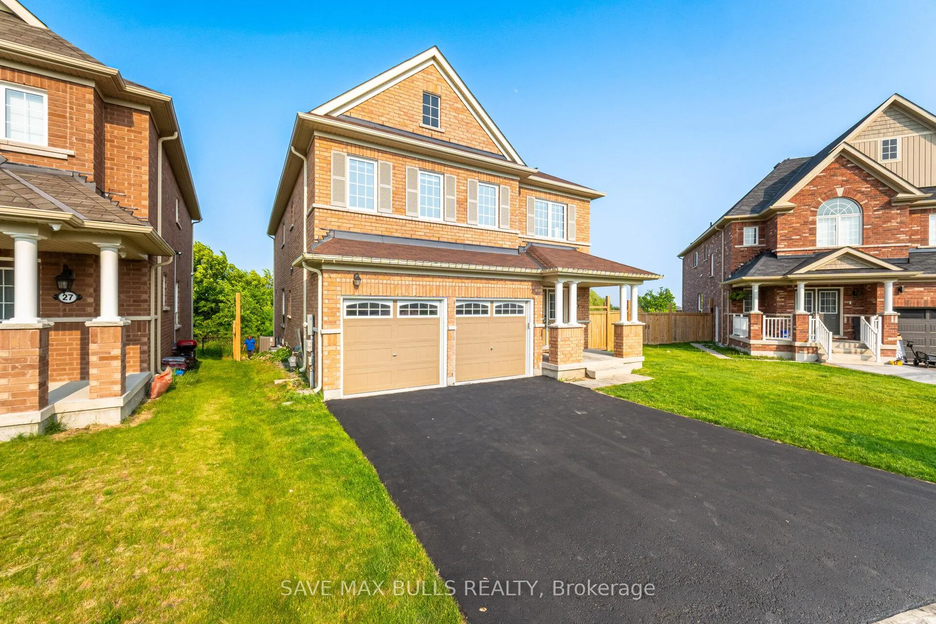 Photo 6 of 23 Kilpatrick Court, Clarington, Bowmanville — HOMEH