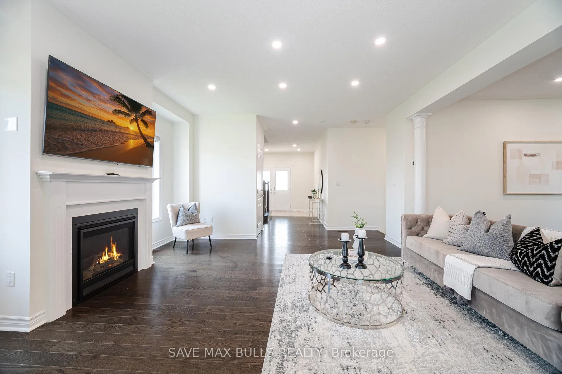 Photo 11 of 23 Kilpatrick Court, Clarington, Bowmanville — HOMEH