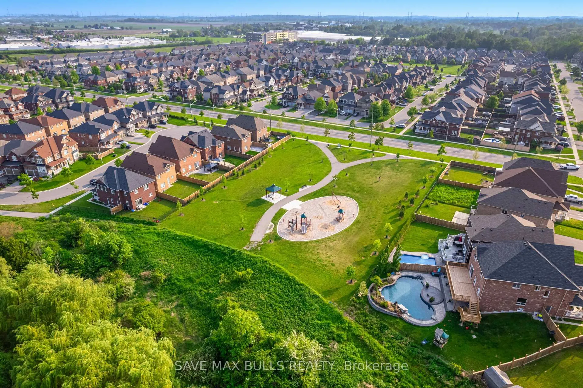 Photo 47 of 23 Kilpatrick Court, Clarington, Bowmanville — HOMEH
