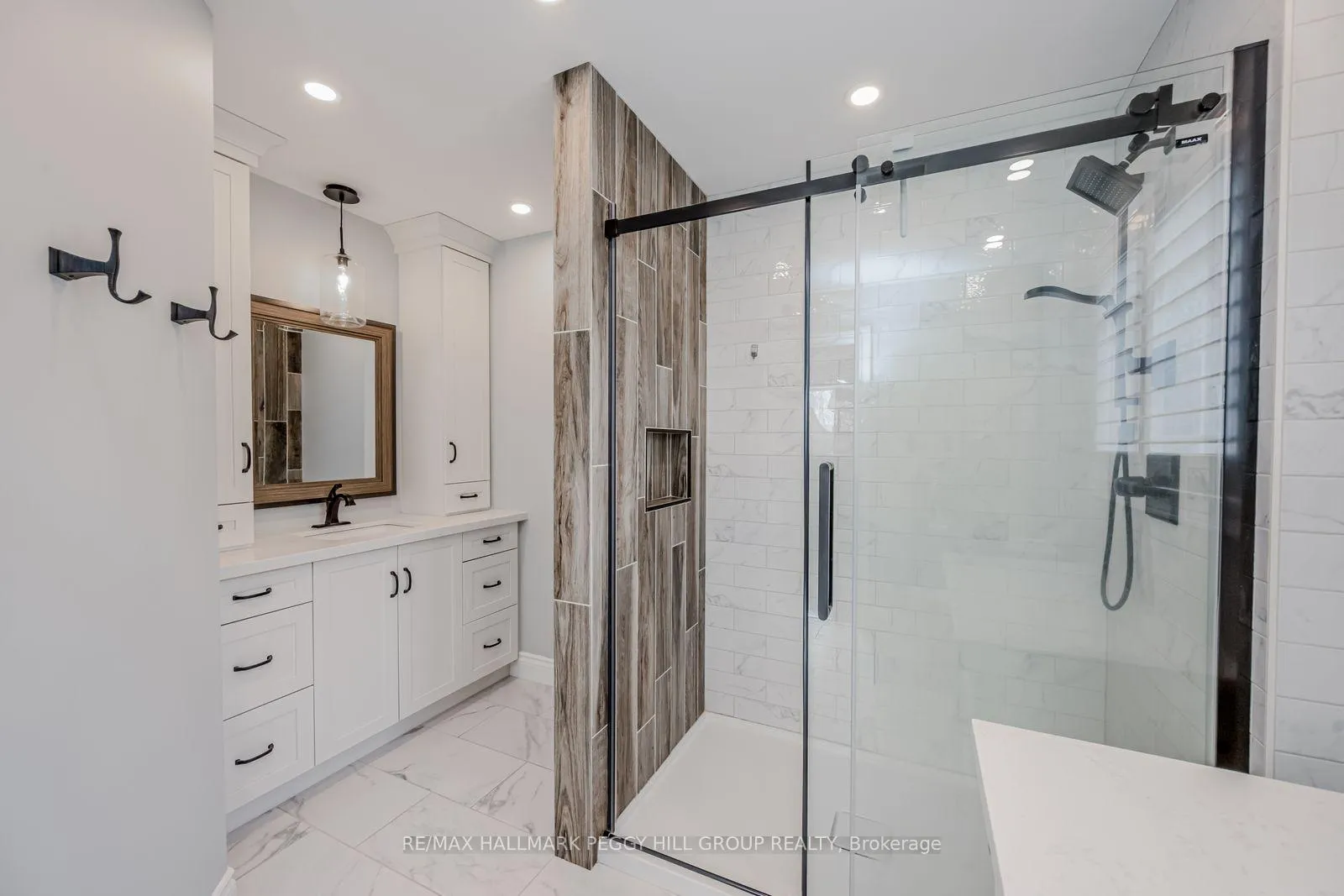 Photo 10 of 81 Sproule Drive, Barrie, Edgehill Drive — HOMEH