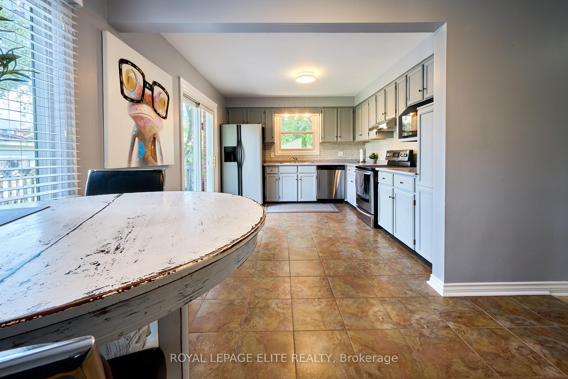 Photo 8 of 12 Keefer Road, Thorold, Confederation Heights — HOMEH