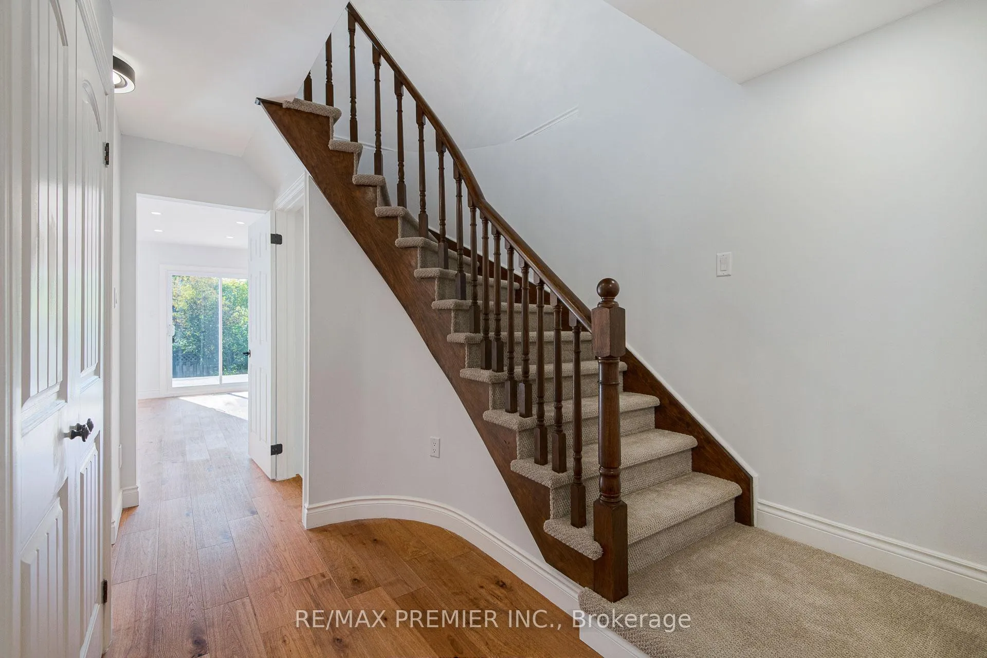 Photo 15 of 23 Sunbird Boulevard, Georgina, Keswick North — HOMEH