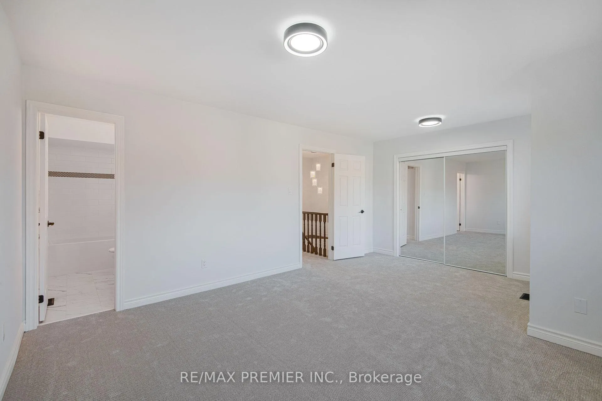Photo 17 of 23 Sunbird Boulevard, Georgina, Keswick North — HOMEH