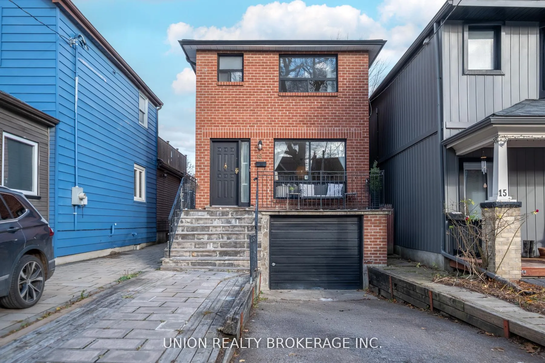 Photo 2 of 19 Ashdale Avenue, Toronto, Greenwood-Coxwell — HOMEH