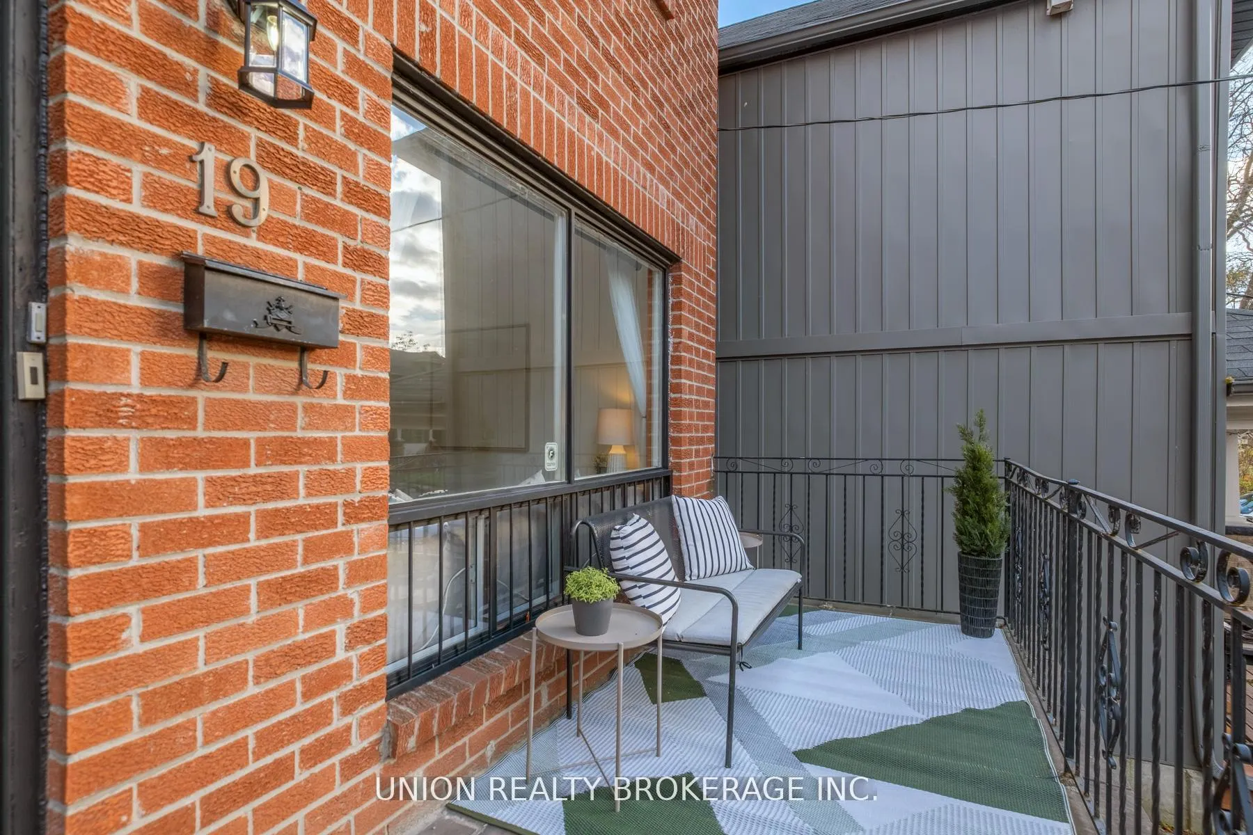 Photo 6 of 19 Ashdale Avenue, Toronto, Greenwood-Coxwell — HOMEH