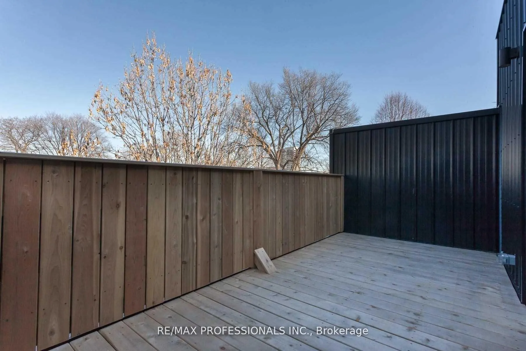 Photo 15 of Unit Unit A, 60 Melbourne Avenue, Toronto, South Parkdale — HOMEH