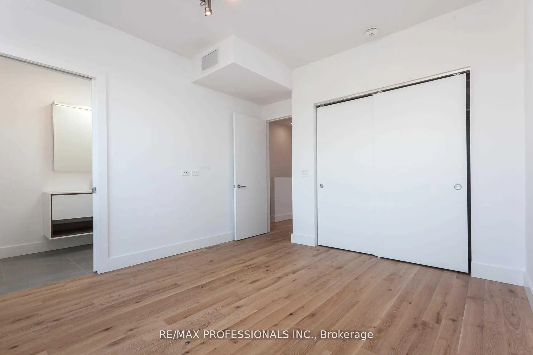 Photo 26 of Unit Unit A, 60 Melbourne Avenue, Toronto, South Parkdale — HOMEH