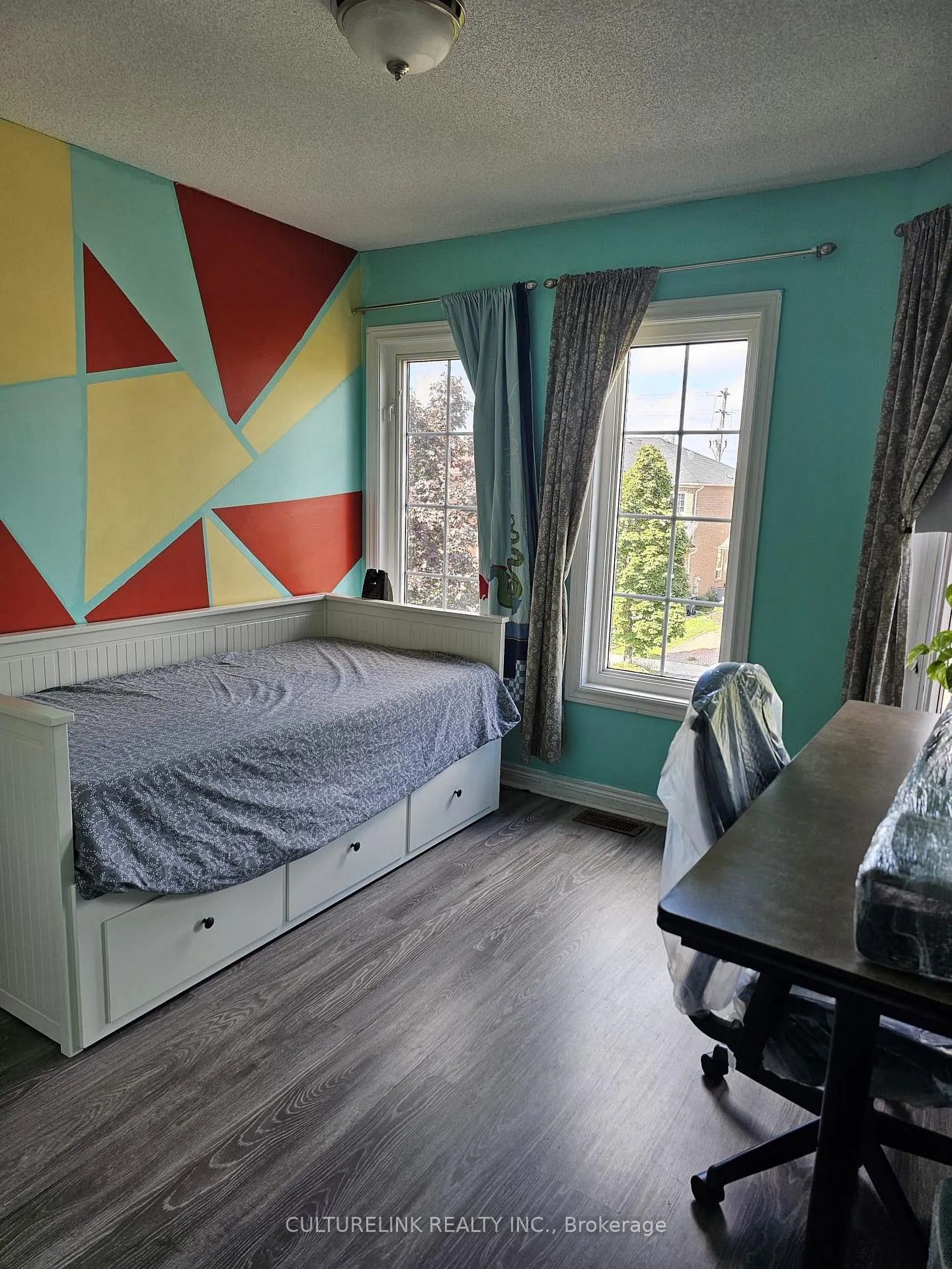 Photo 17 of 25 Red Hawk Road, Scarborough, Malvern — HOMEH