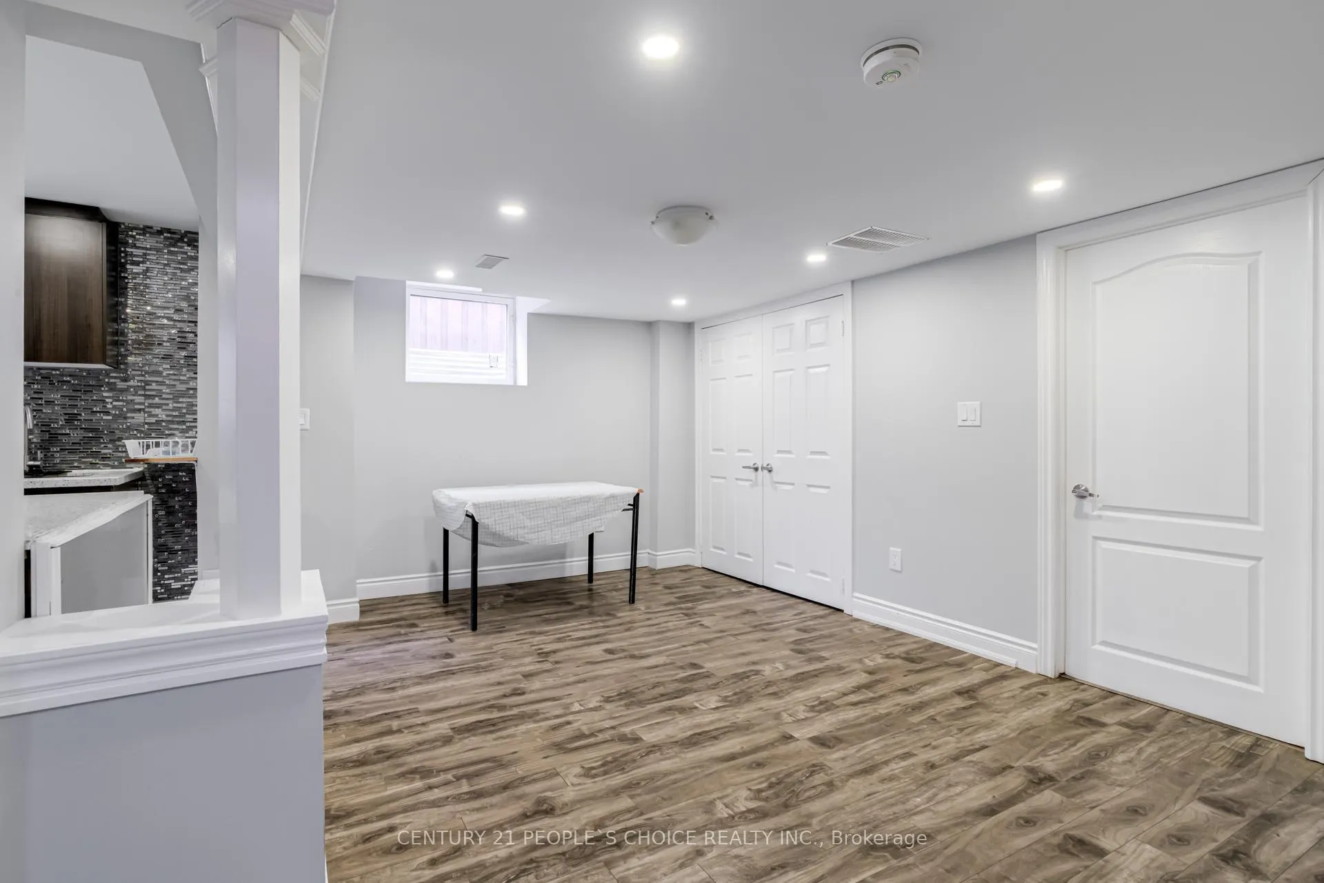 Photo 18 of 220 Castle Oaks Crossing, Brampton, Bram East — HOMEH