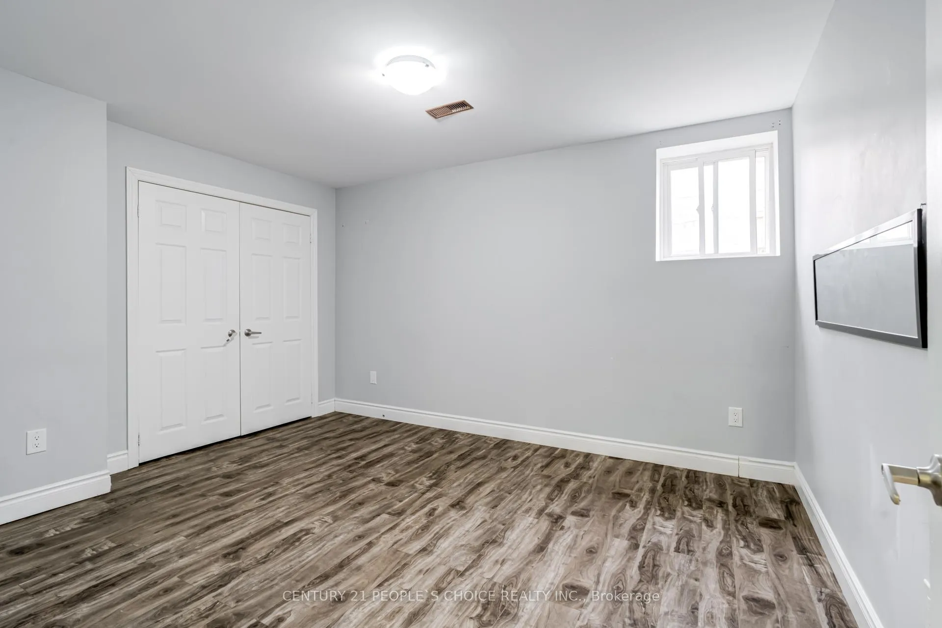 Photo 20 of 220 Castle Oaks Crossing, Brampton, Bram East — HOMEH