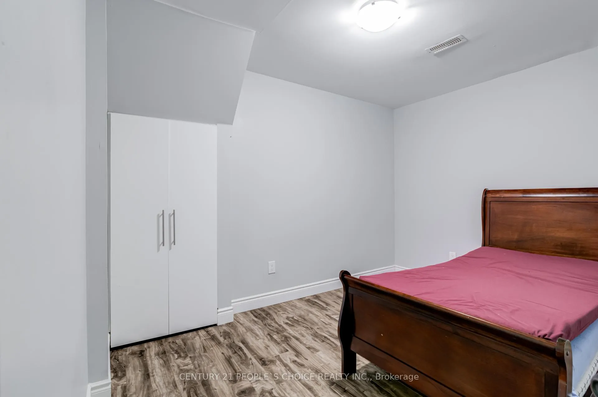 Photo 24 of 220 Castle Oaks Crossing, Brampton, Bram East — HOMEH