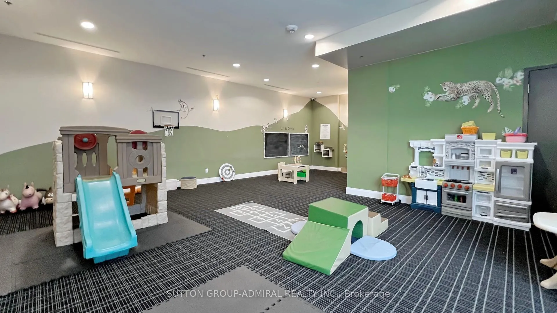 Photo 30 of Unit 513, 2910 Highway 7 Road, Vaughan, Concord — HOMEH