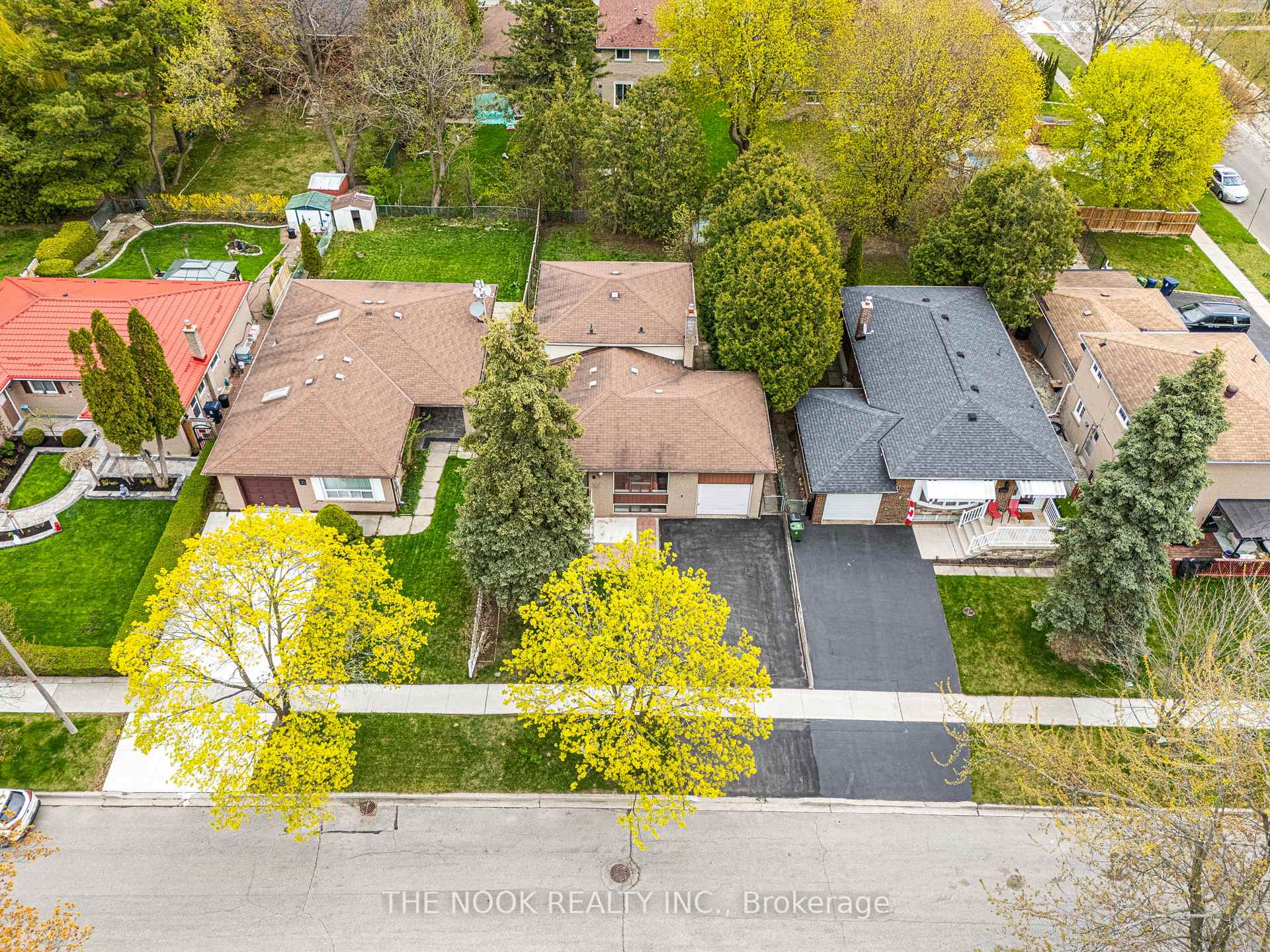 Photo 2 of 5 Starlake Drive, Scarborough, Morningside — HOMEH