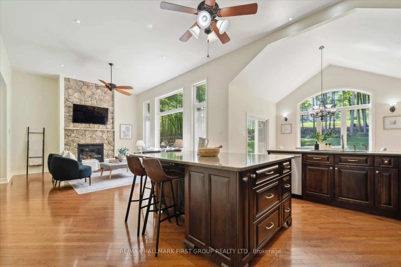 Photo 5 of 2317 Sherbrooke Street W, Cavan Monaghan, Cavan-Monaghan — HOMEH