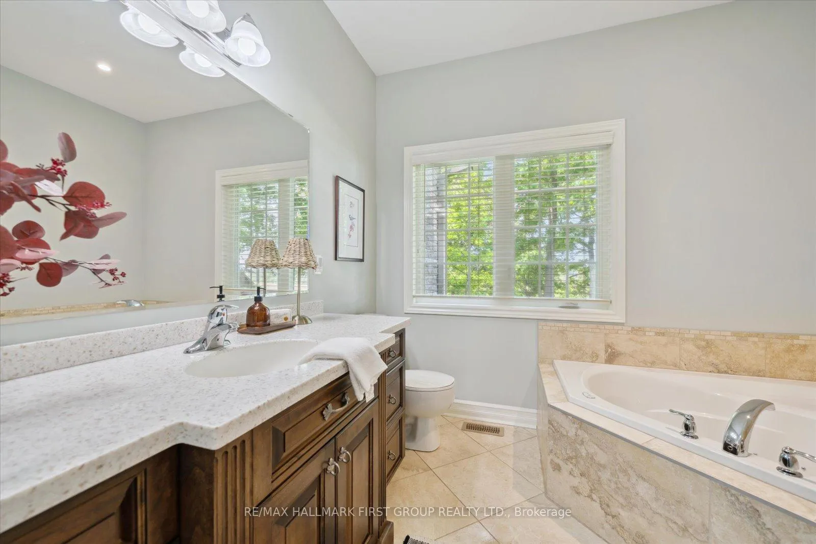 Photo 11 of 2317 Sherbrooke Street W, Cavan Monaghan, Cavan-Monaghan — HOMEH