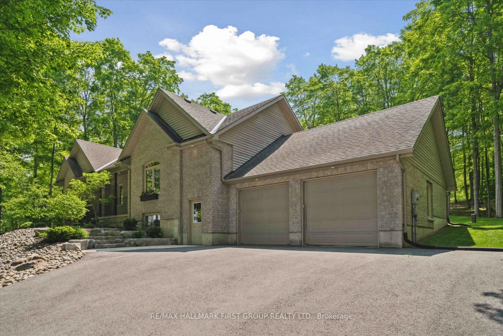 Photo 43 of 2317 Sherbrooke Street W, Cavan Monaghan, Cavan-Monaghan — HOMEH