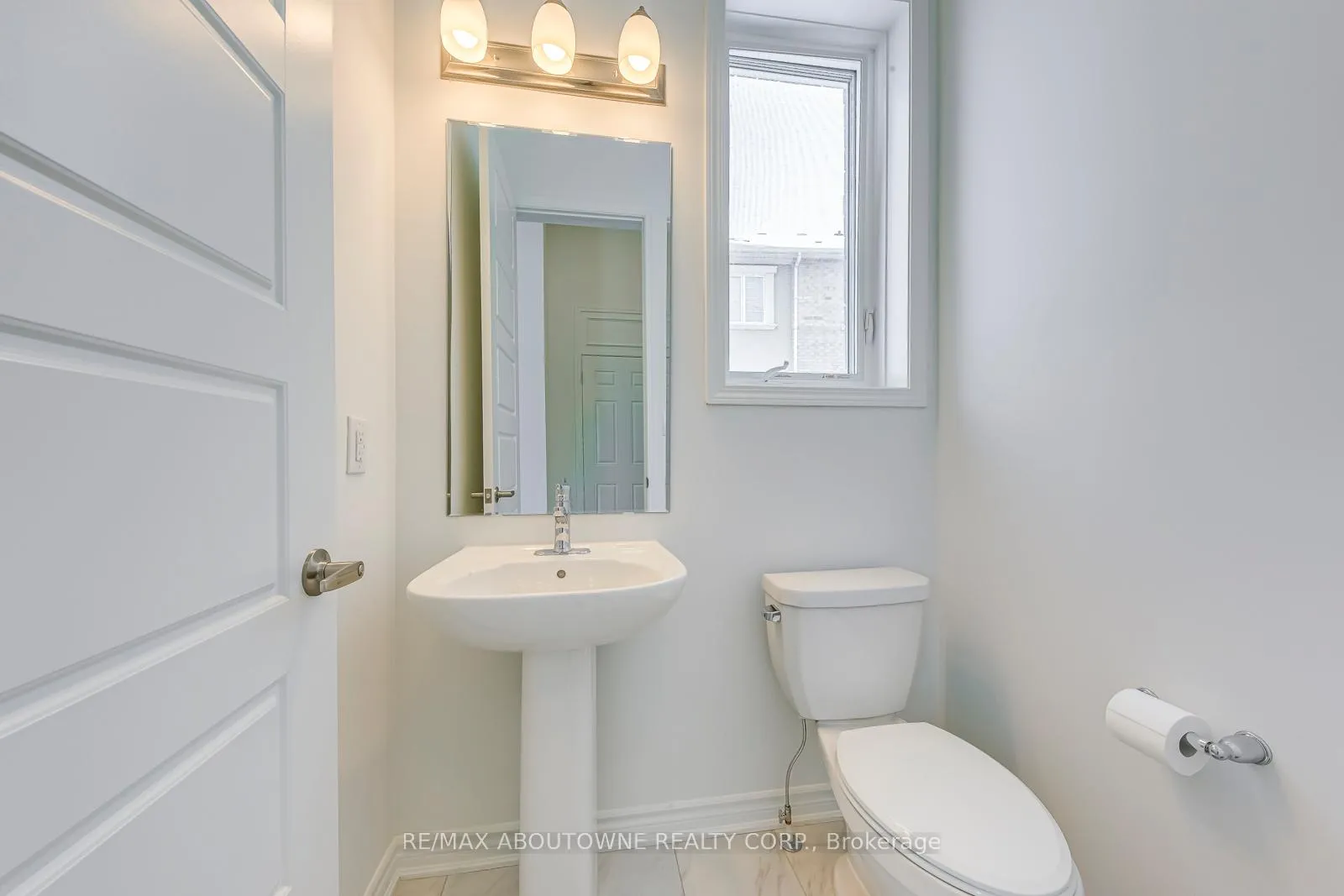 Photo 17 of 1363 Copley Court, Milton, Bowes — HOMEH