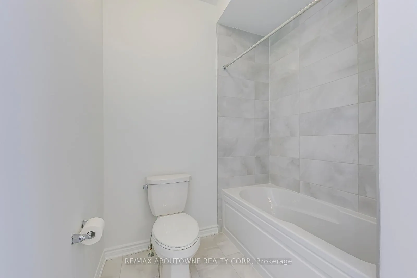 Photo 34 of 1363 Copley Court, Milton, Bowes — HOMEH