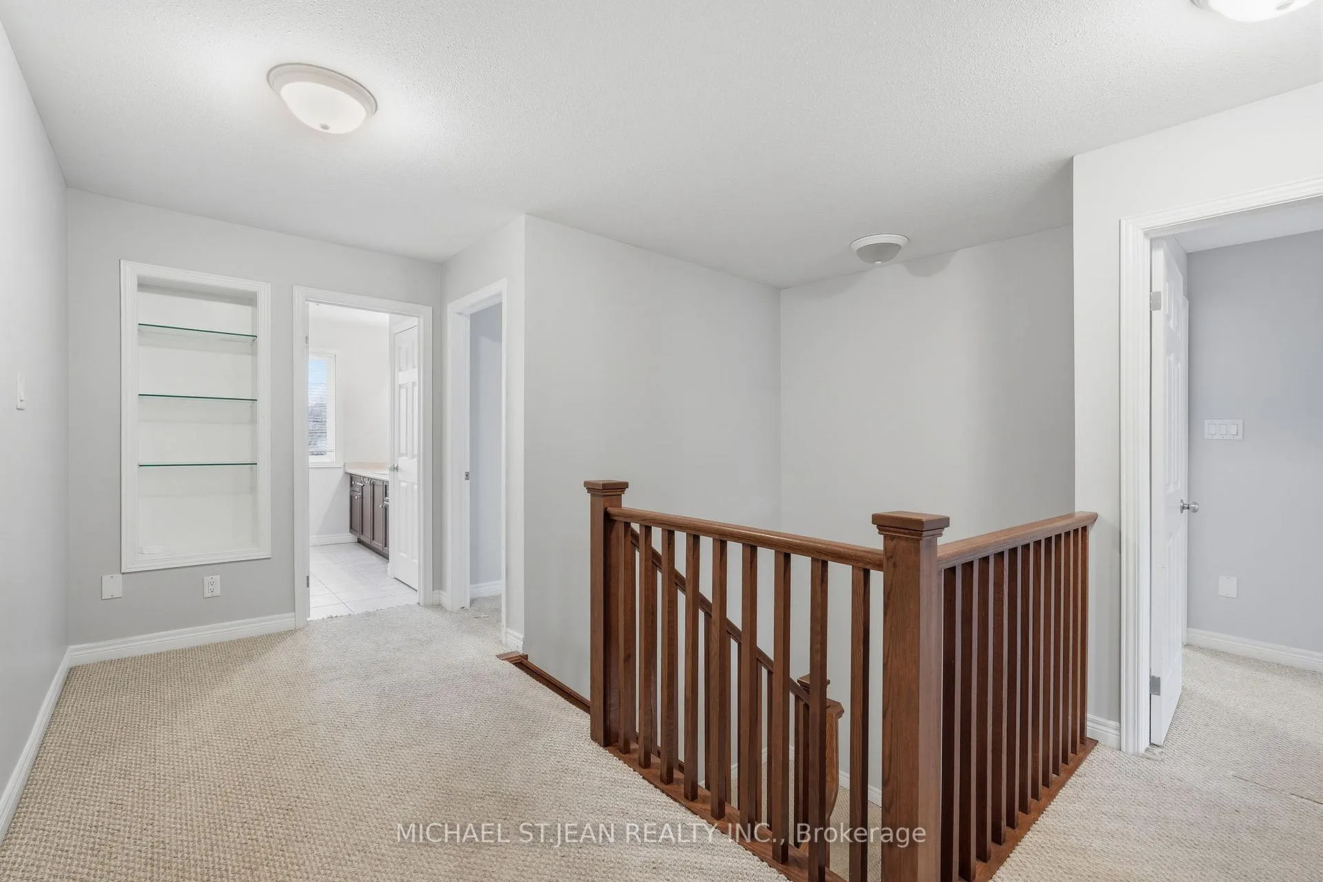Photo 23 of Unit 33, 441 Stonehenge Drive, Hamilton, Meadowlands — HOMEH