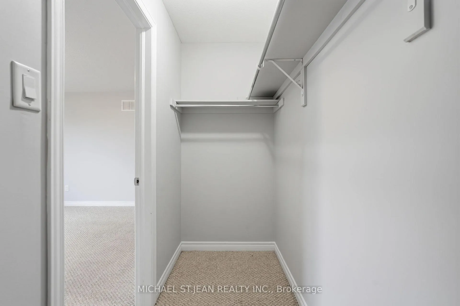 Photo 30 of Unit 33, 441 Stonehenge Drive, Hamilton, Meadowlands — HOMEH
