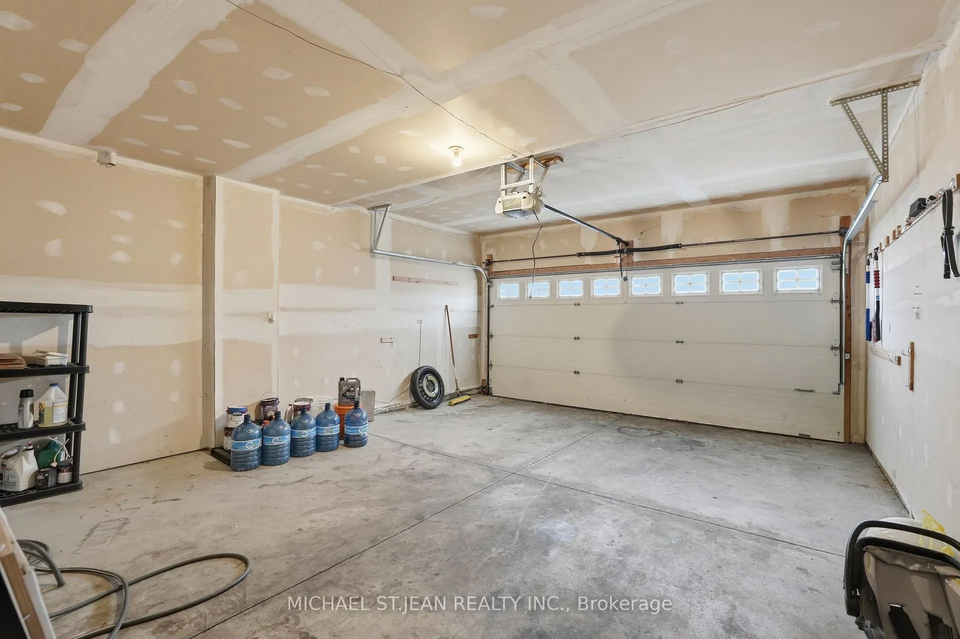 Photo 43 of Unit 33, 441 Stonehenge Drive, Hamilton, Meadowlands — HOMEH