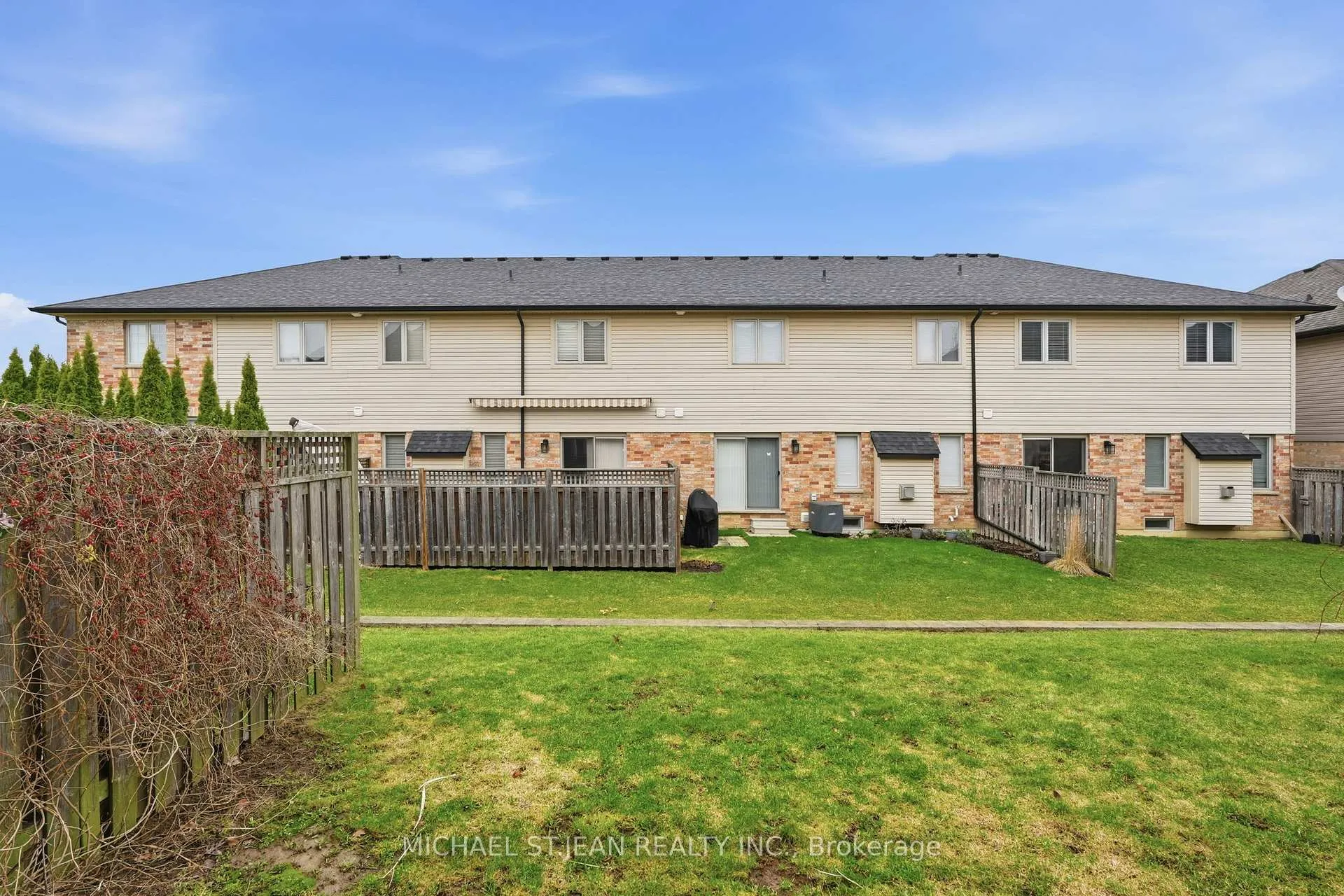 Photo 44 of Unit 33, 441 Stonehenge Drive, Hamilton, Meadowlands — HOMEH