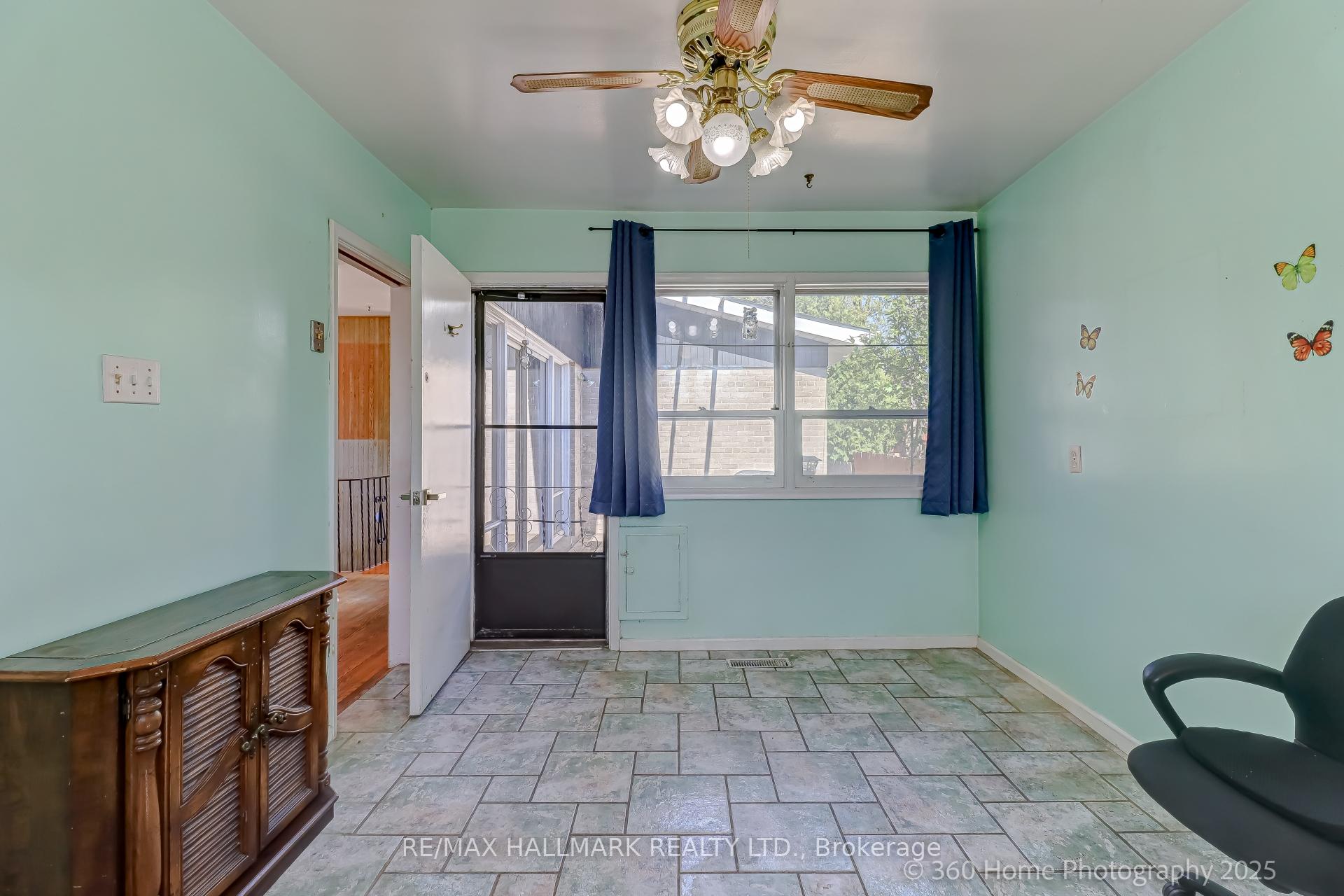Photo 7 of 39 Baybrook Crescent, Scarborough, Woburn — HOMEH