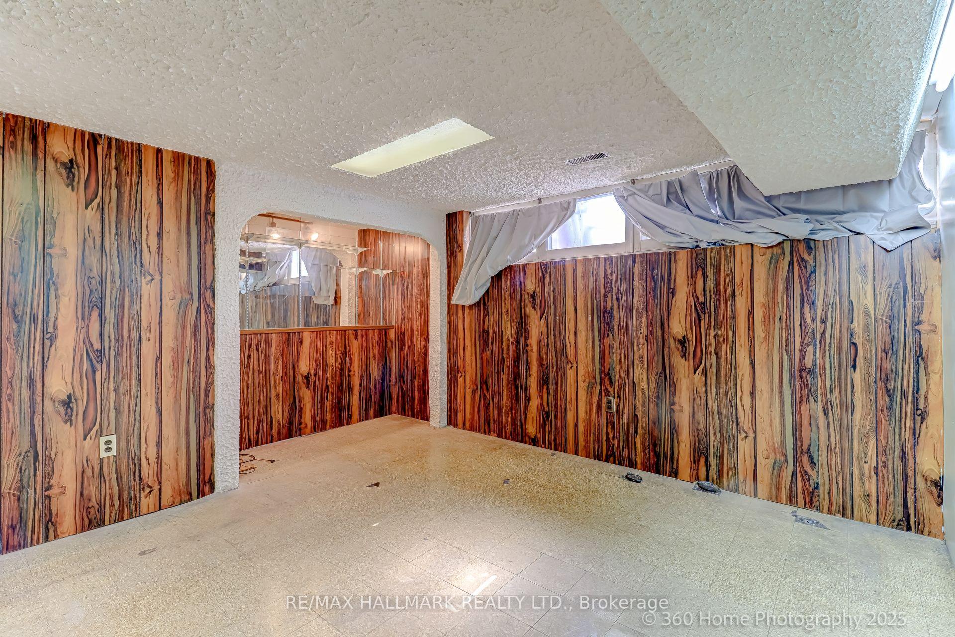 Photo 16 of 39 Baybrook Crescent, Scarborough, Woburn — HOMEH