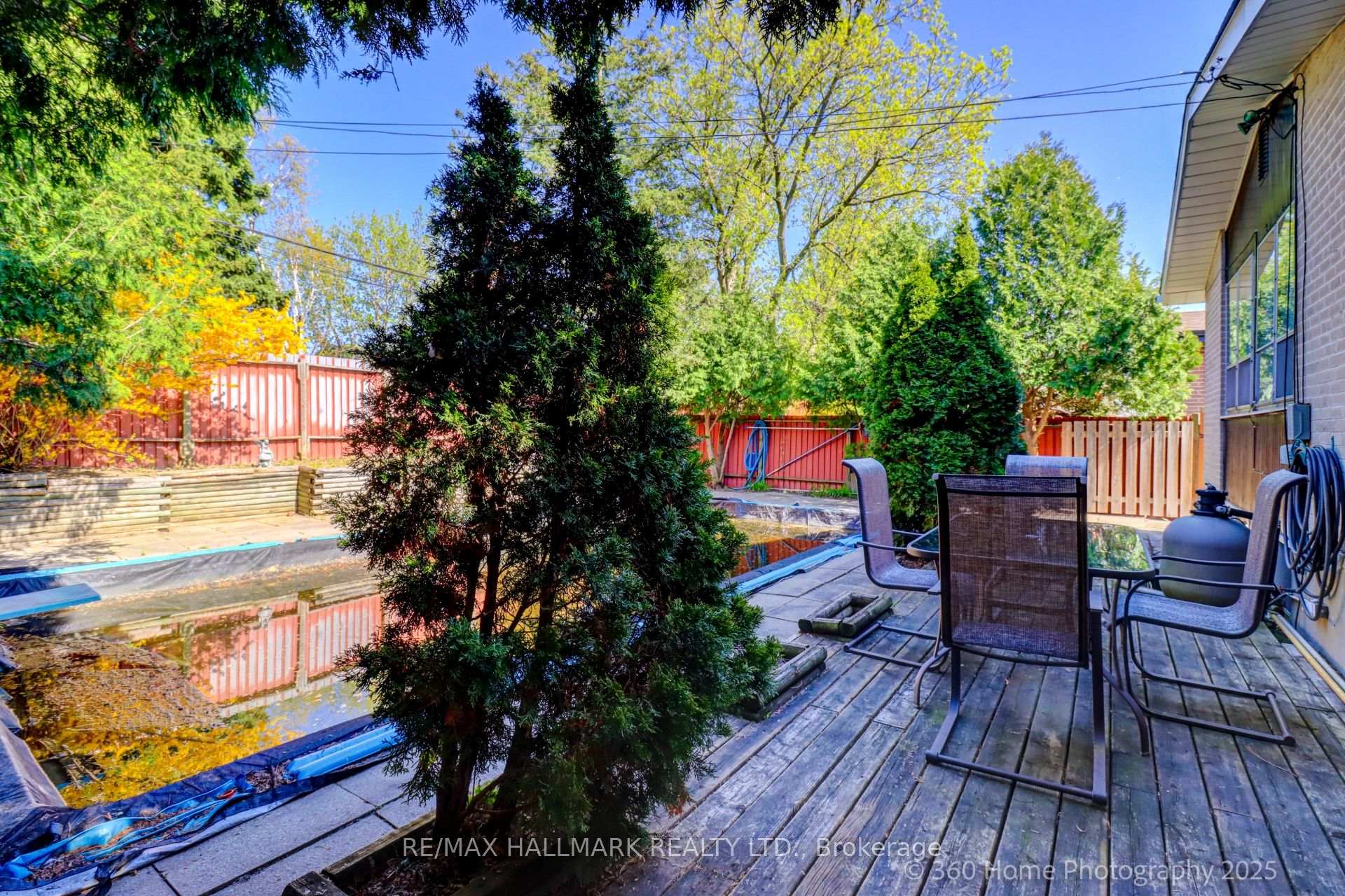 Photo 23 of 39 Baybrook Crescent, Scarborough, Woburn — HOMEH
