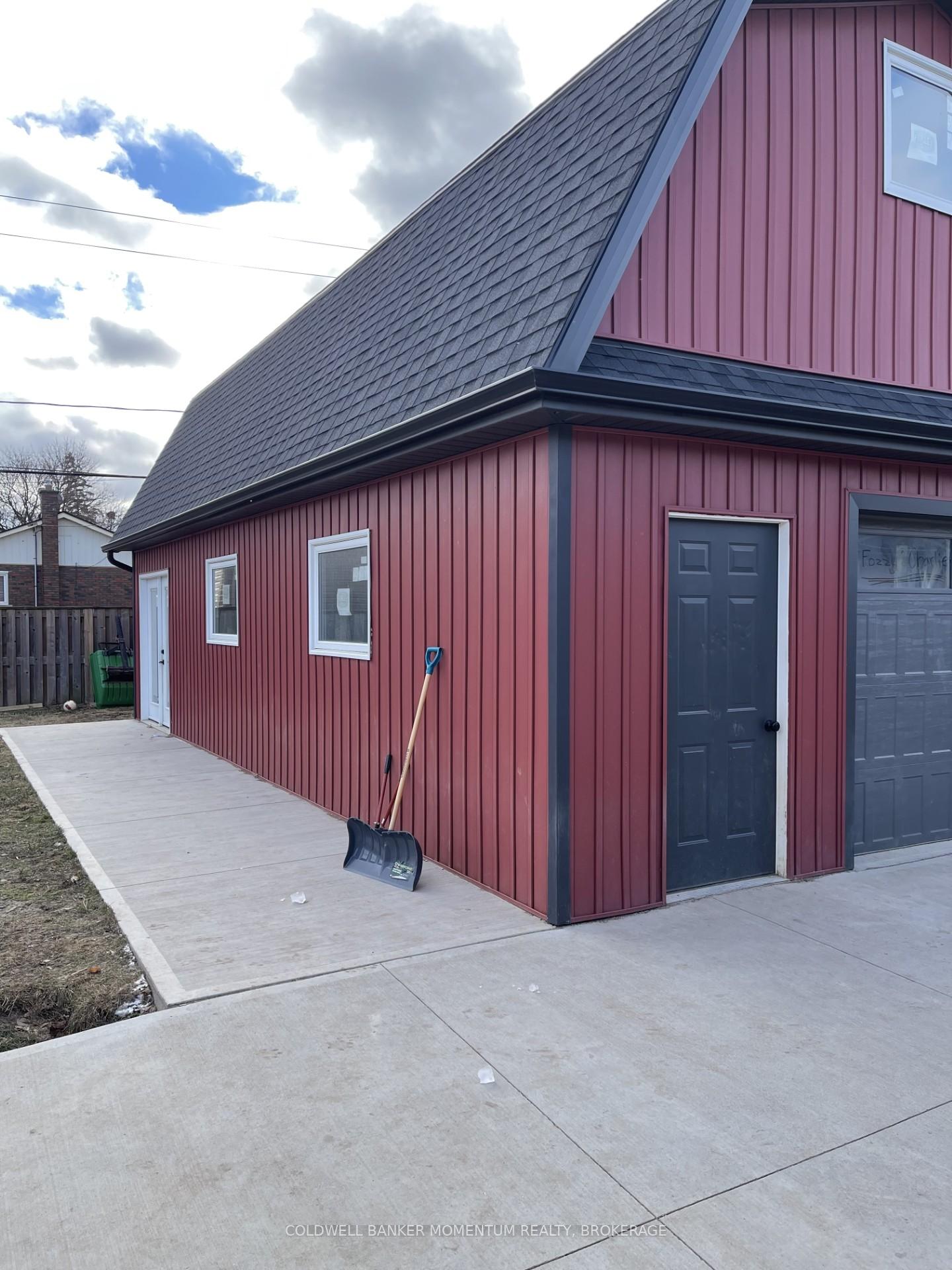 Photo 3 of 149 Sullivan Avenue S, Thorold, Thorold Downtown — HOMEH
