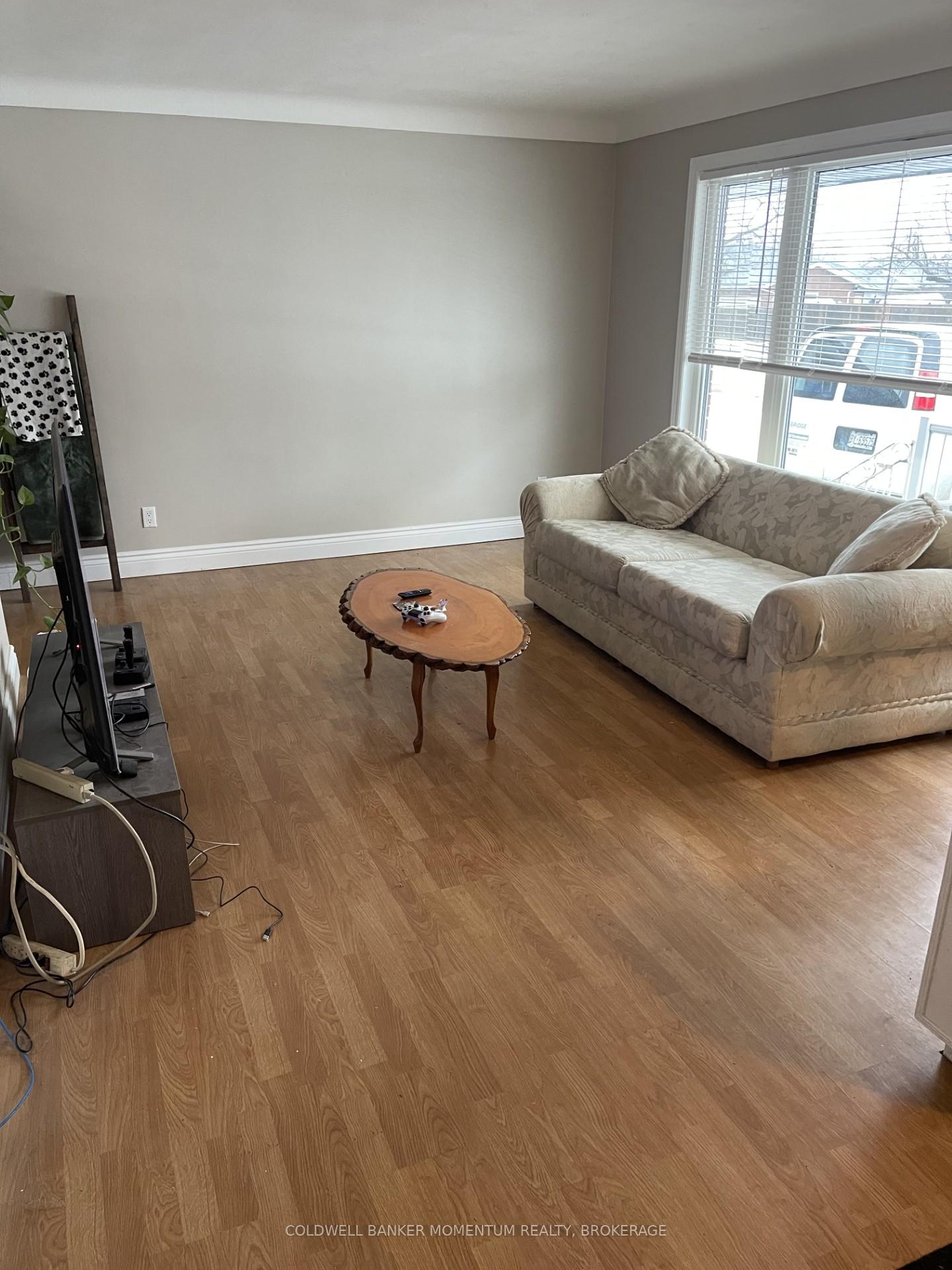 Photo 9 of 149 Sullivan Avenue S, Thorold, Thorold Downtown — HOMEH