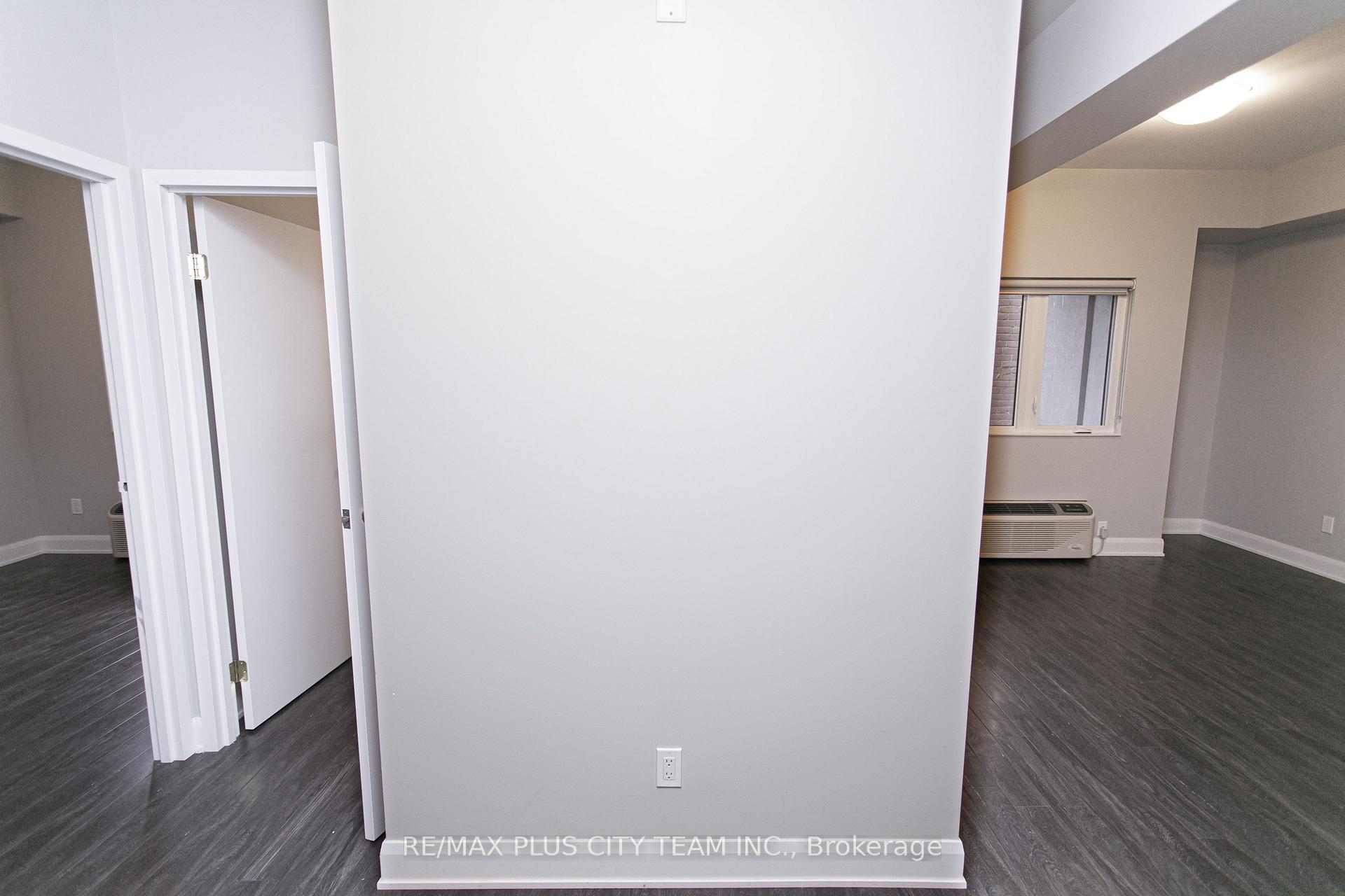 Photo 2 of Unit 102, 686 Bathurst Street, Toronto, Palmerston-Little Italy — HOMEH