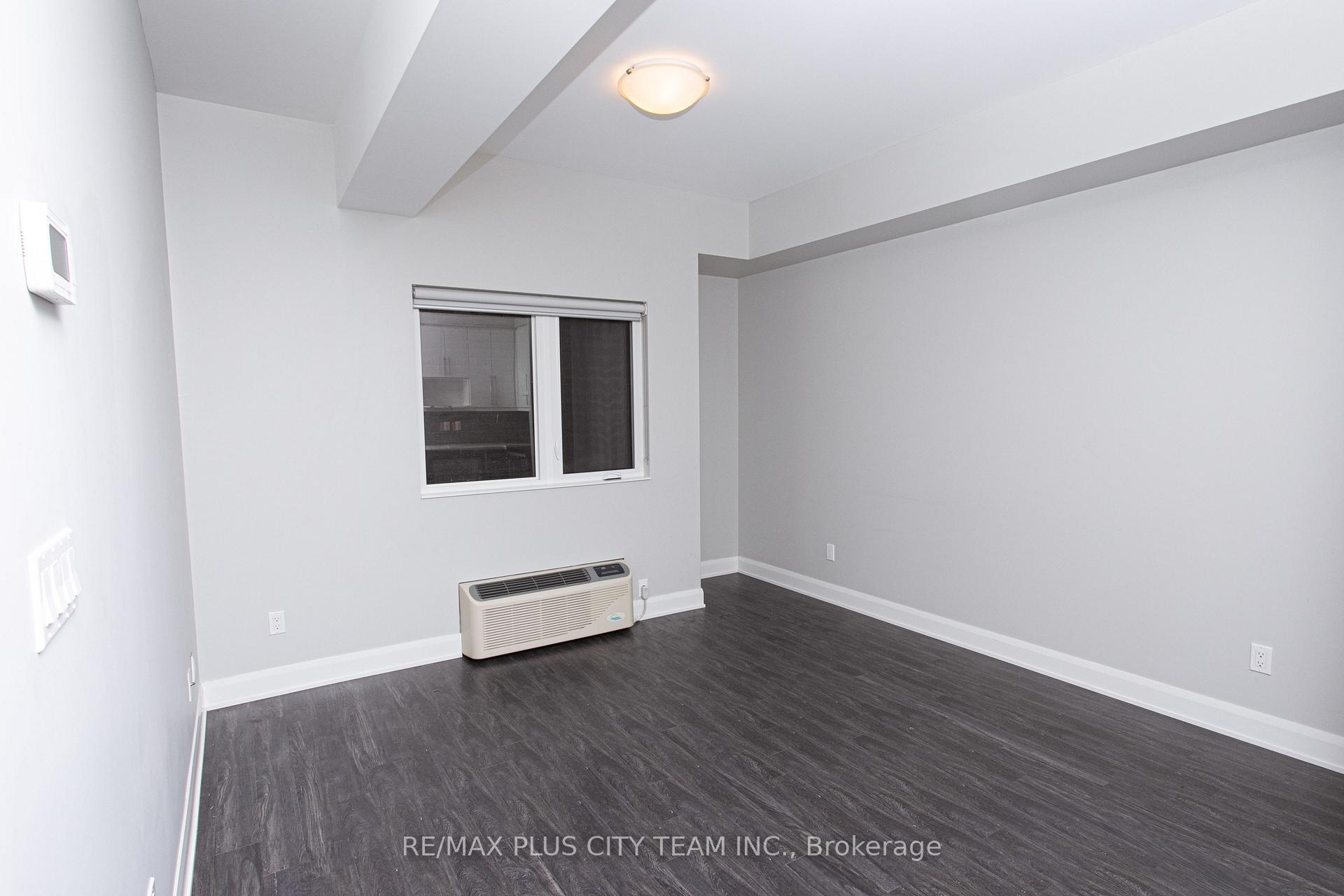 Photo 3 of Unit 102, 686 Bathurst Street, Toronto, Palmerston-Little Italy — HOMEH