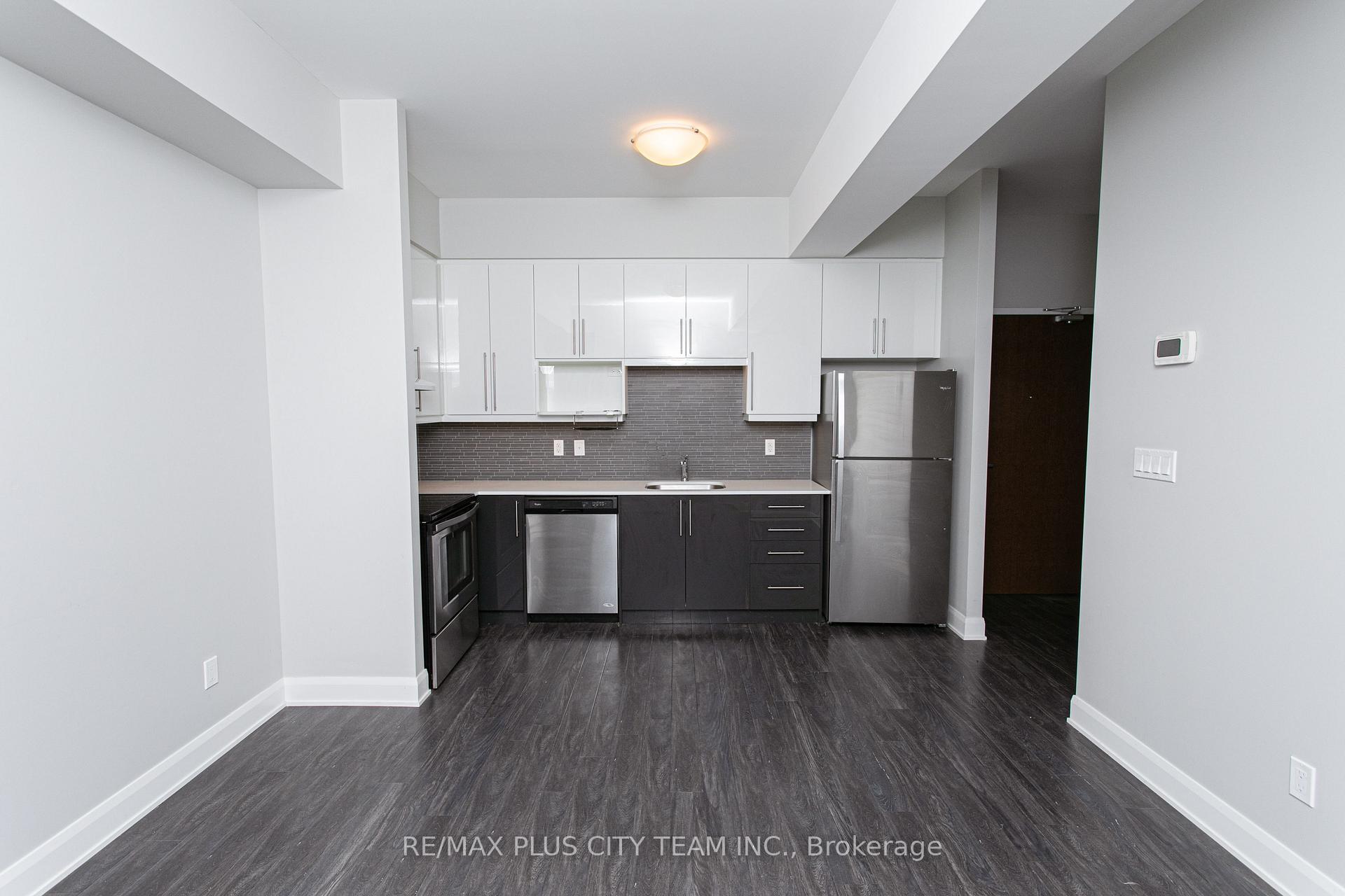 Photo 4 of Unit 102, 686 Bathurst Street, Toronto, Palmerston-Little Italy — HOMEH