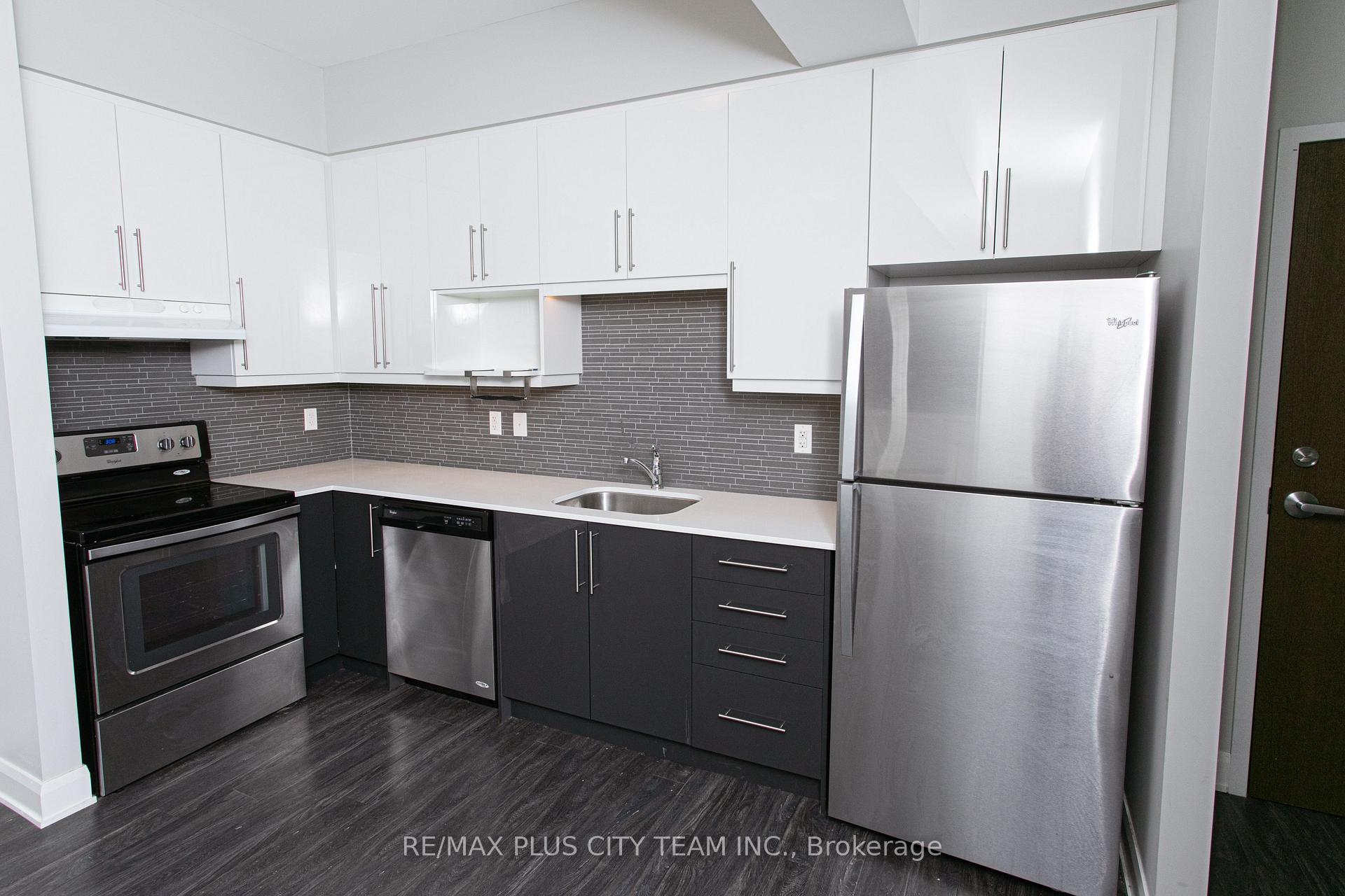 Photo 5 of Unit 102, 686 Bathurst Street, Toronto, Palmerston-Little Italy — HOMEH